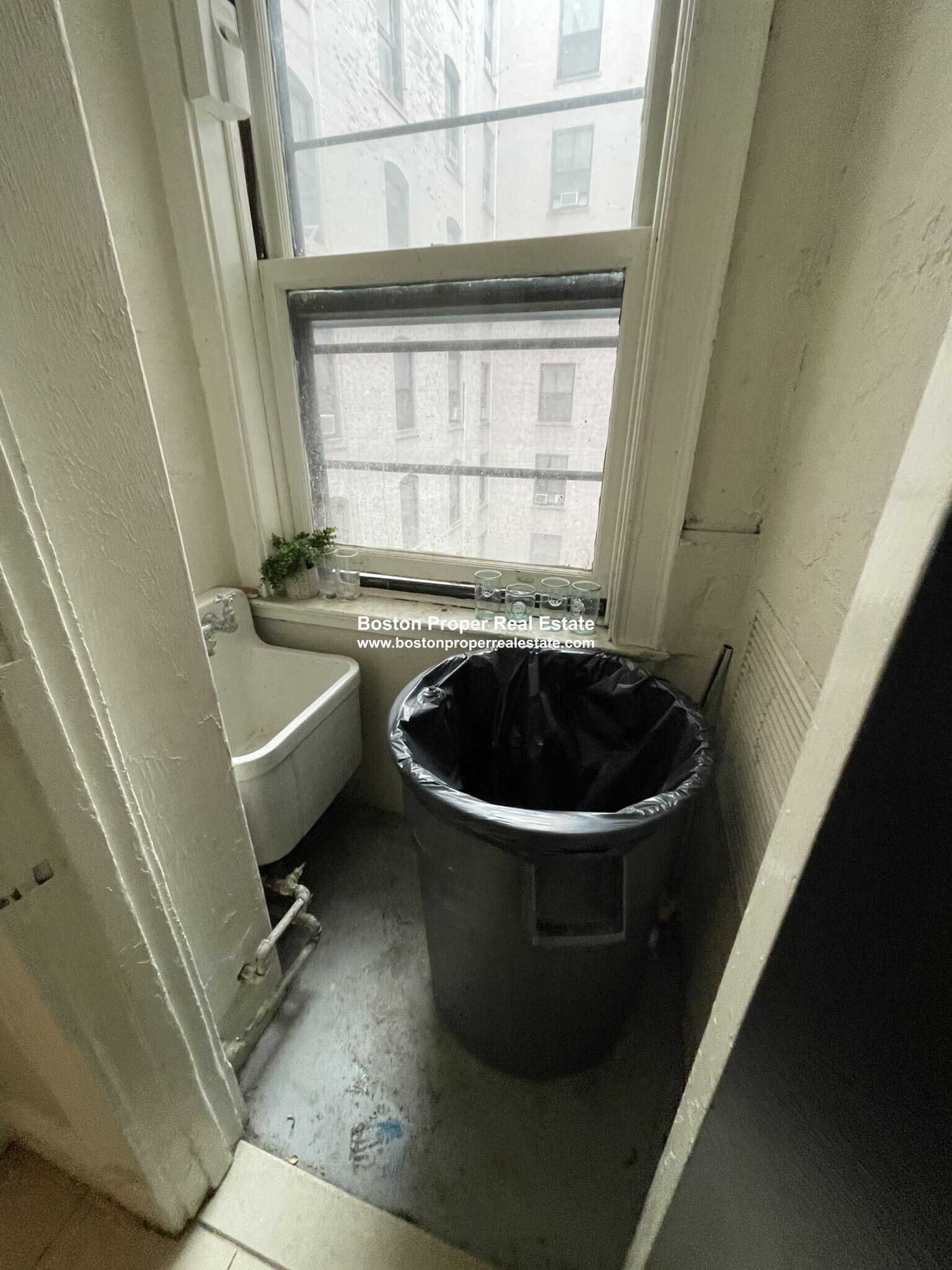 21 Beacon St, Downtown