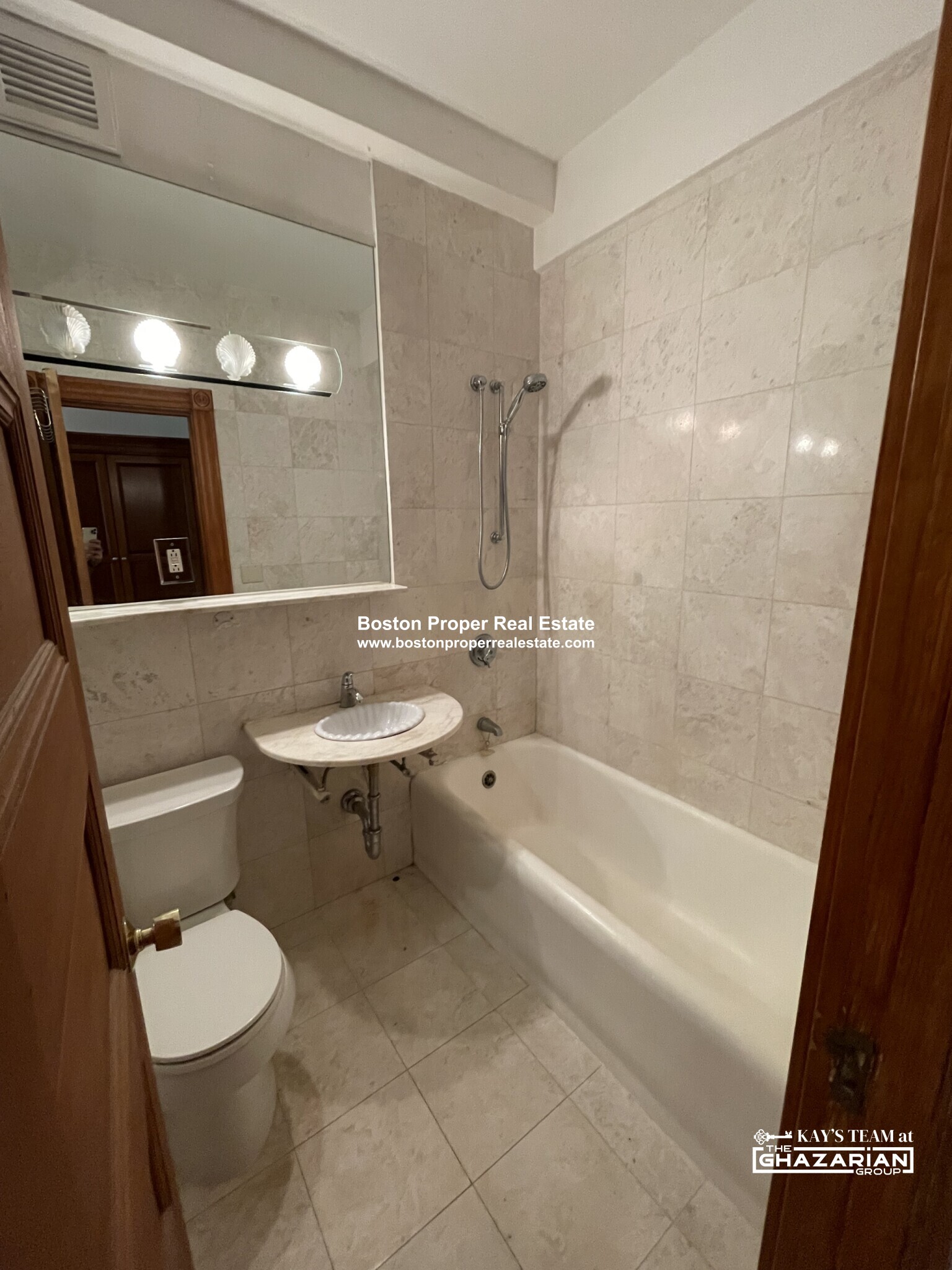 21 Beacon St, Downtown