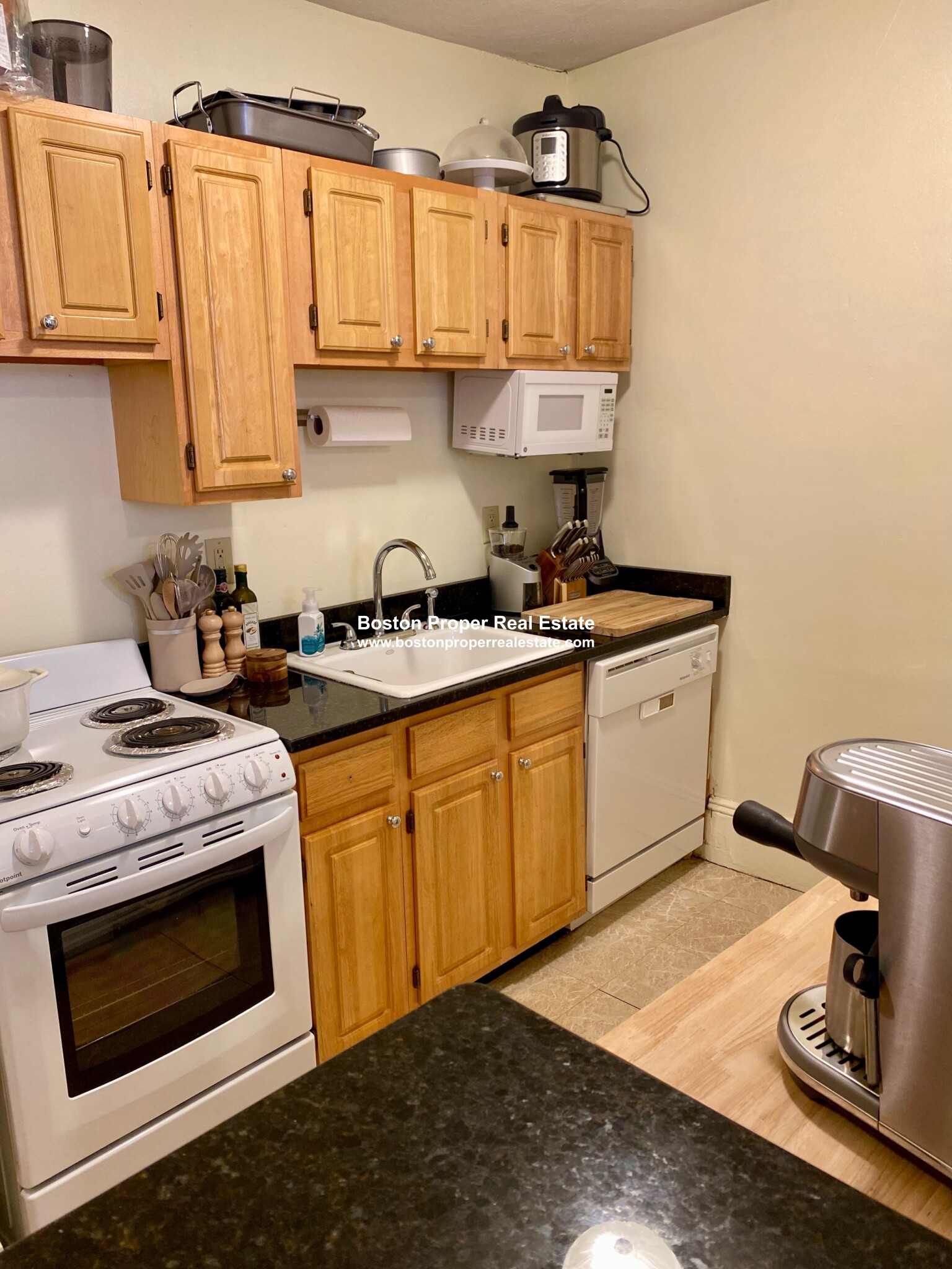 55 Queensberry St, Fenway