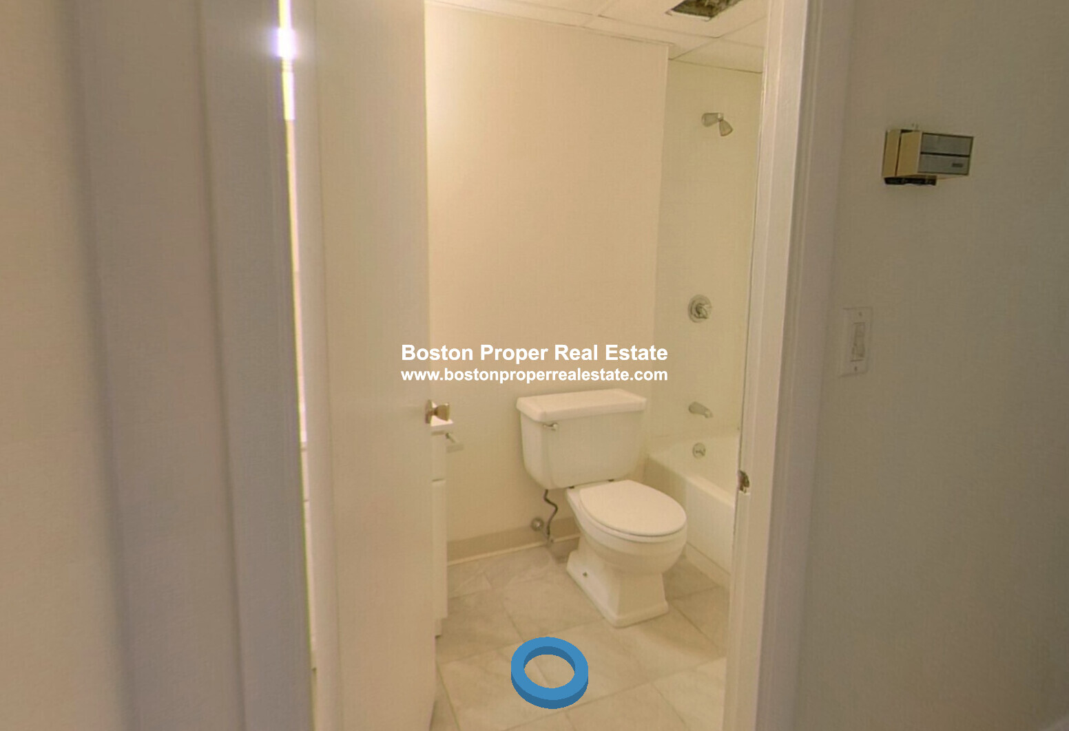 1126 Boylston St, Fenway