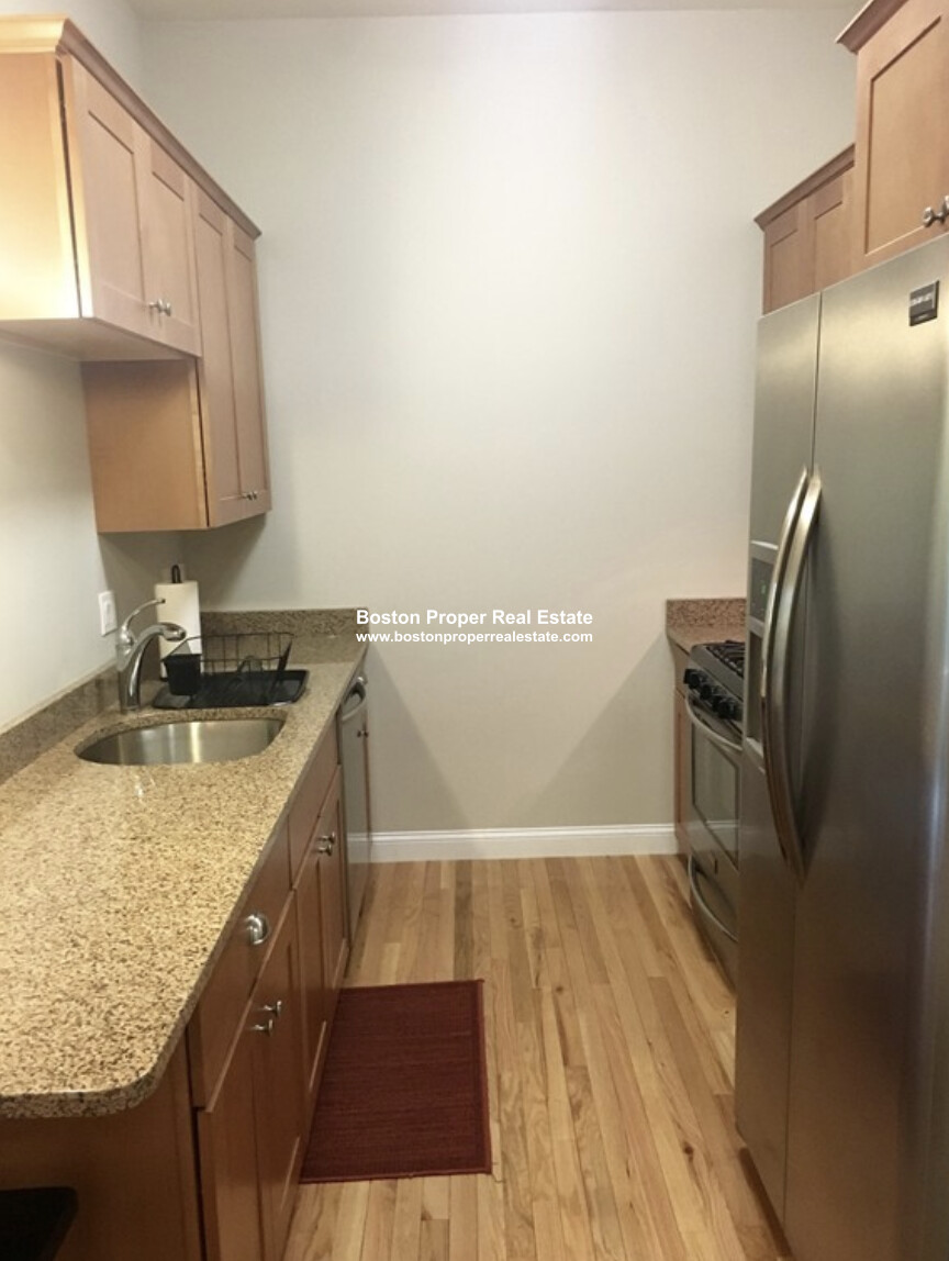 1100 Vfw Pkwa, West Roxbury