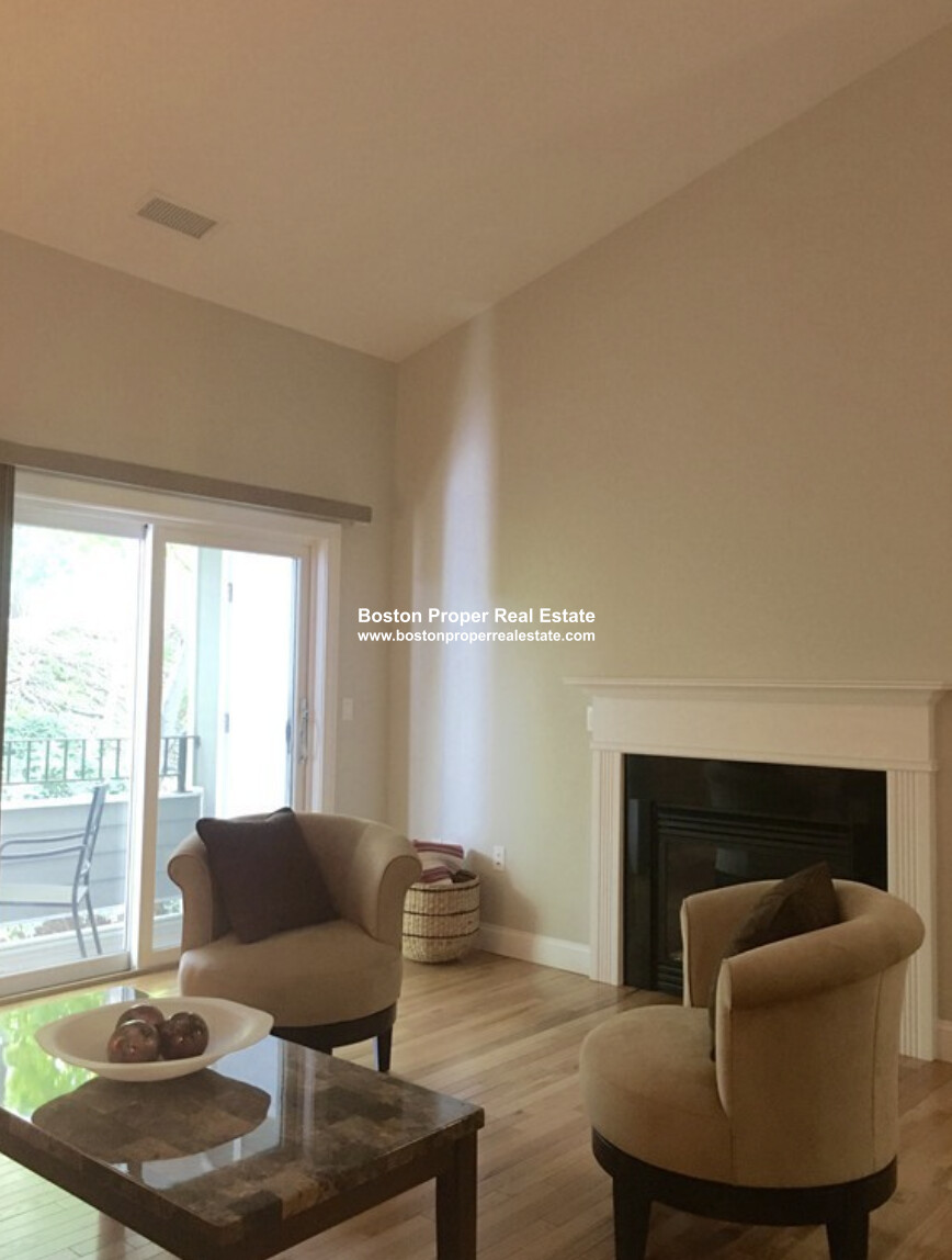 1100 Vfw Pkwa, West Roxbury