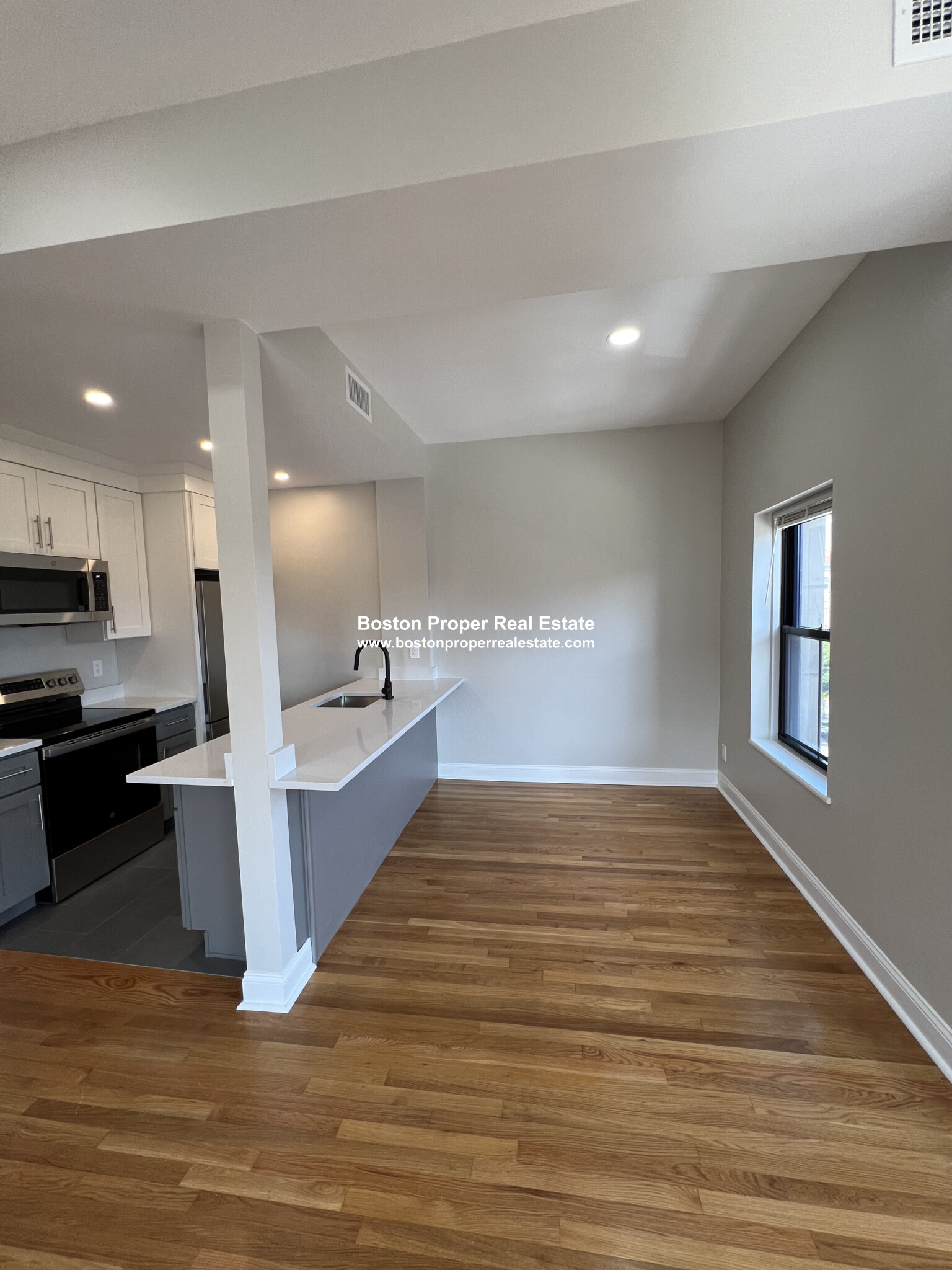 557 Columbus Ave, South End