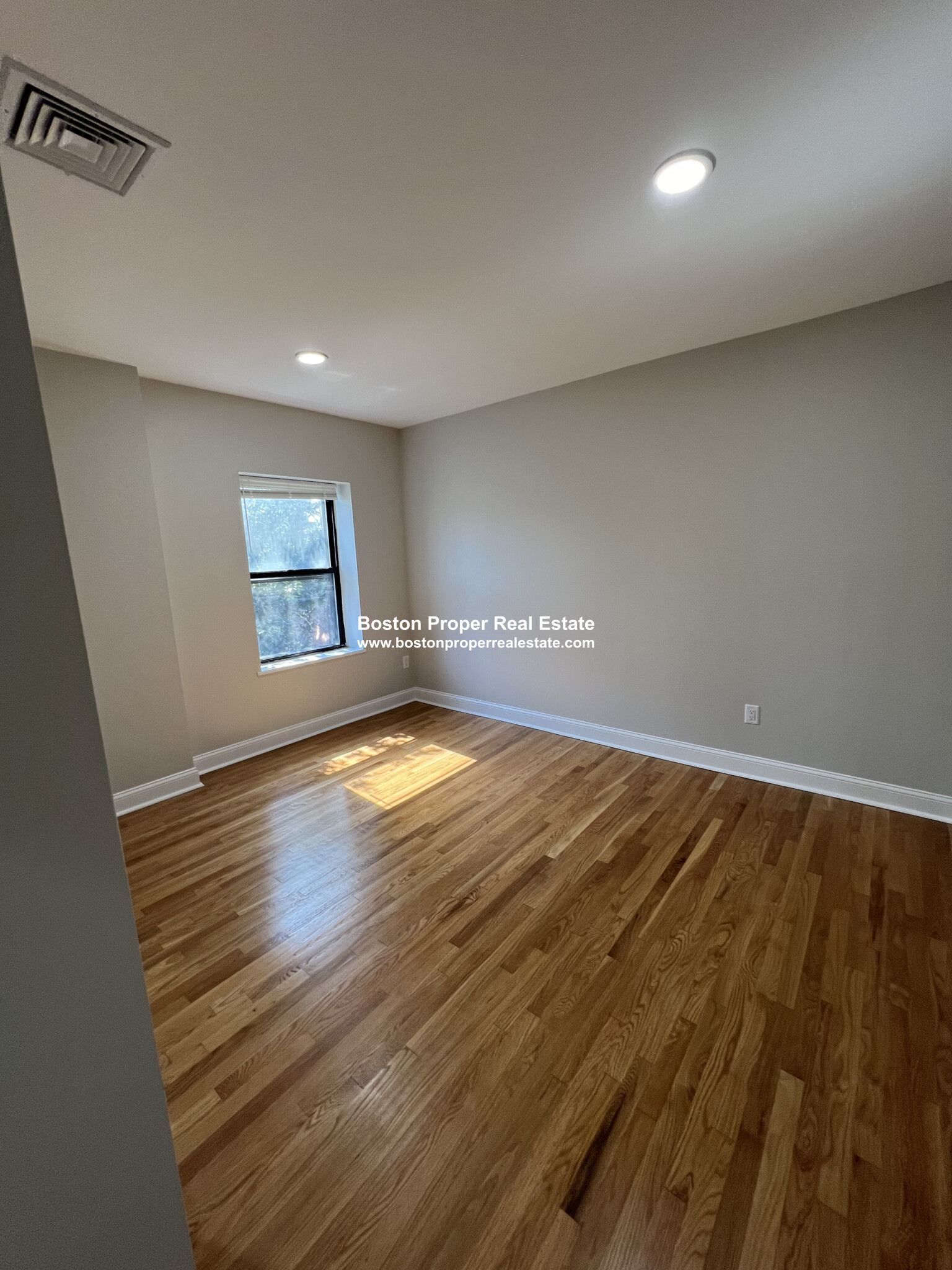 557 Columbus Ave, South End