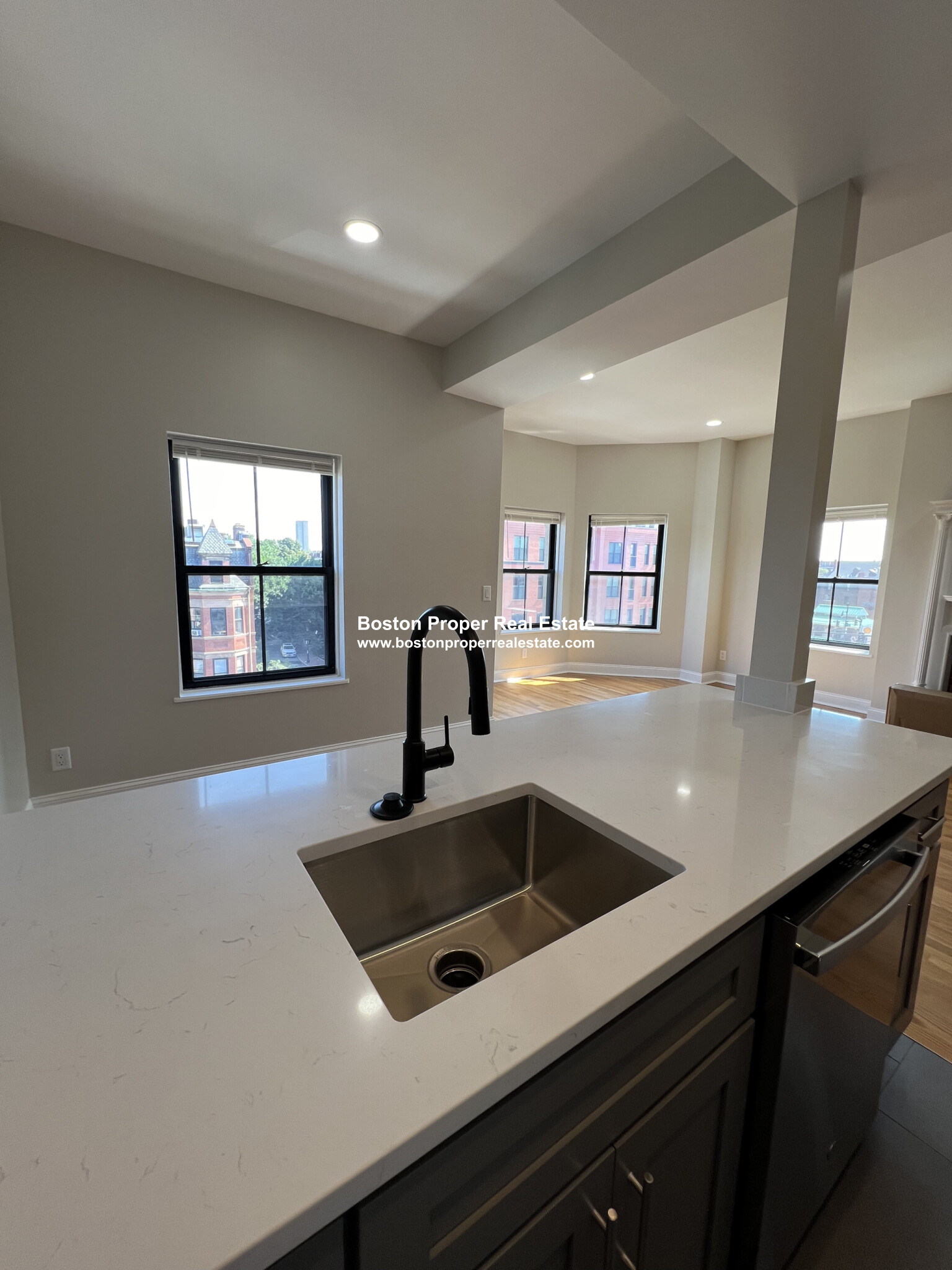 557 Columbus Ave, South End