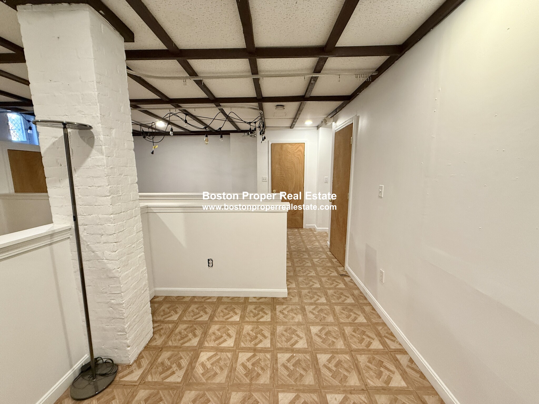 290 Newbury St, Back Bay