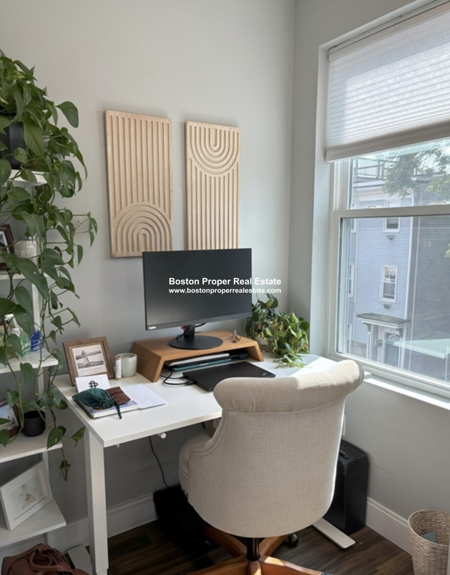 408 East 8th St, South Boston