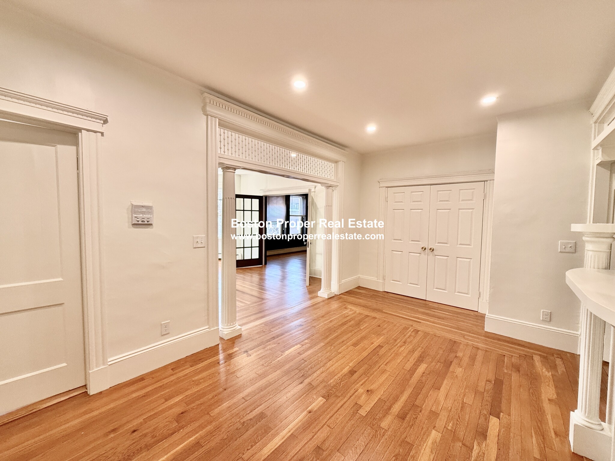 134 Pleasant St, North Brookline