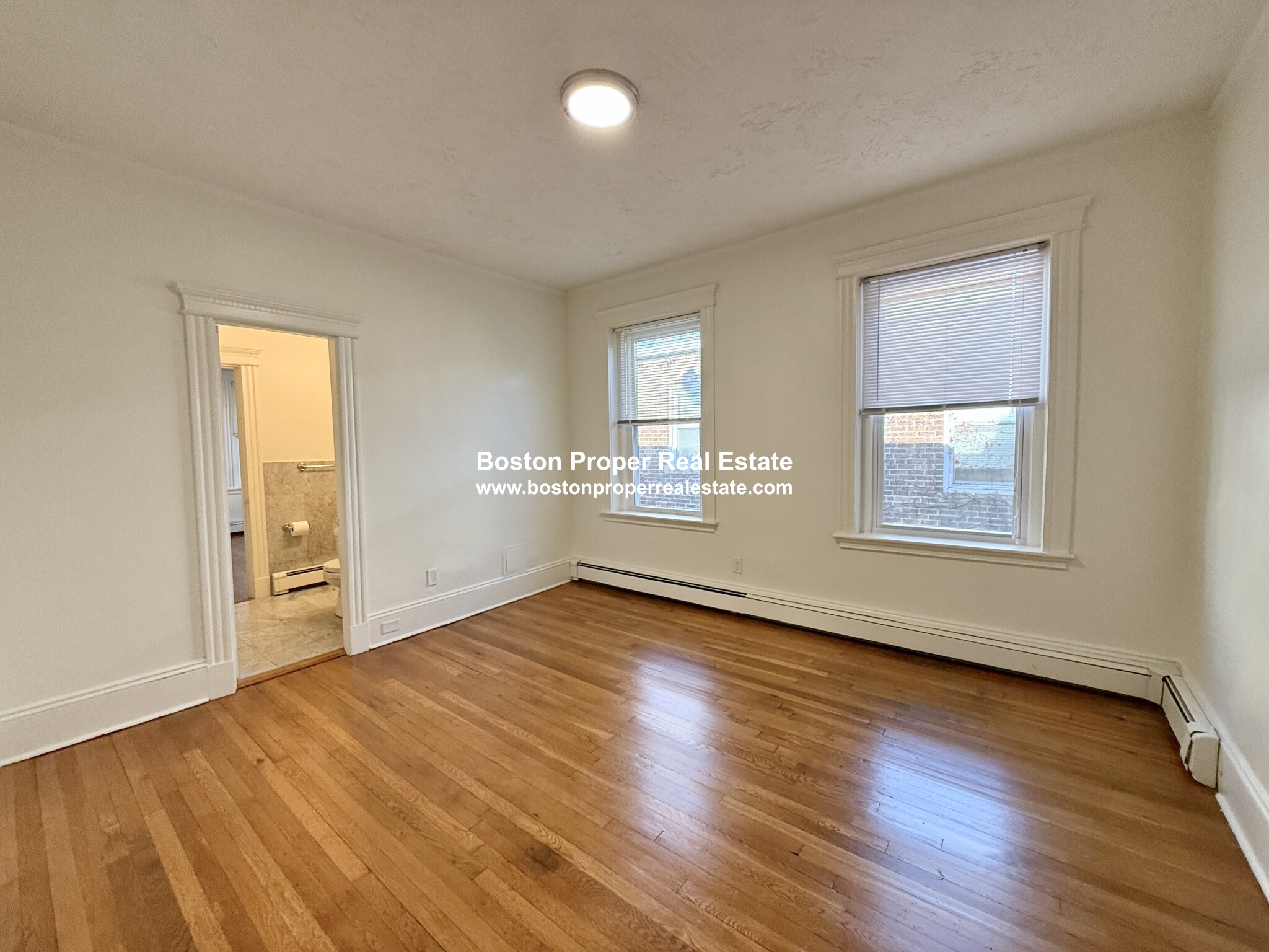 134 Pleasant St, North Brookline