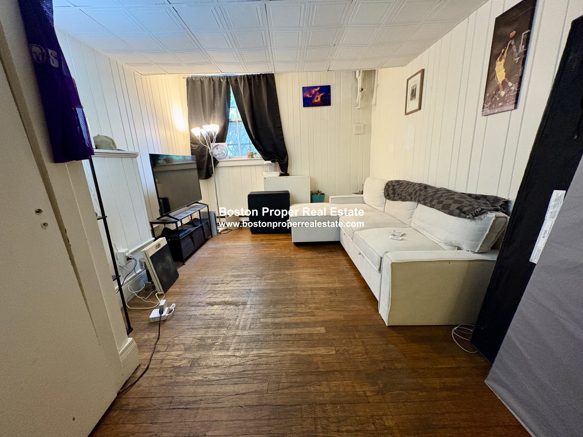 https://ygl-photos.s3.us-west-004.backblazeb2.com/474W68373ff18376b.jpg