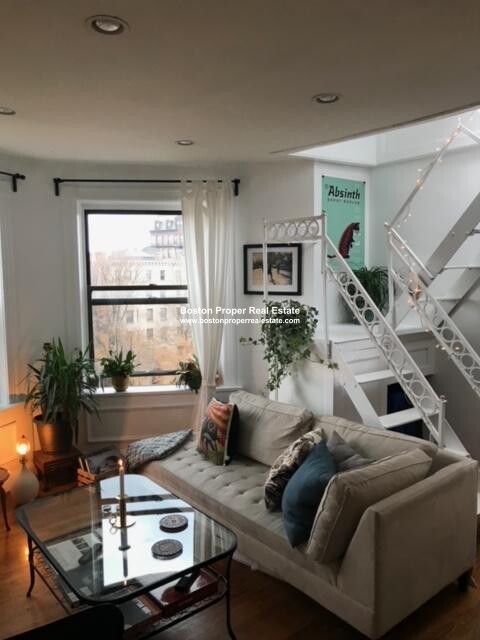 Photos of apartment on Commonwealth,Boston MA 