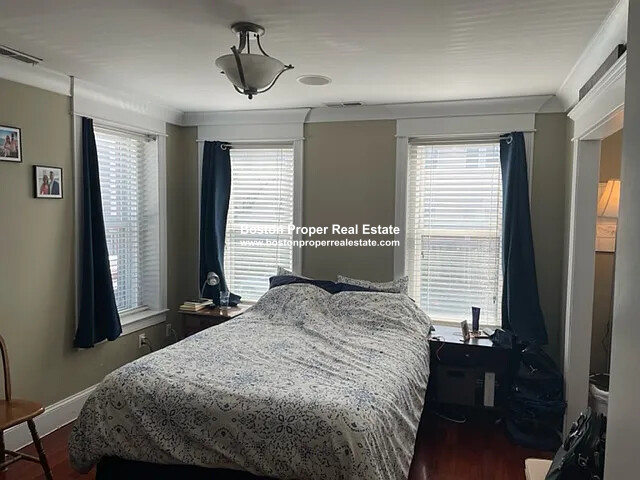 Photos of apartment on East Broadway,Boston MA 02127