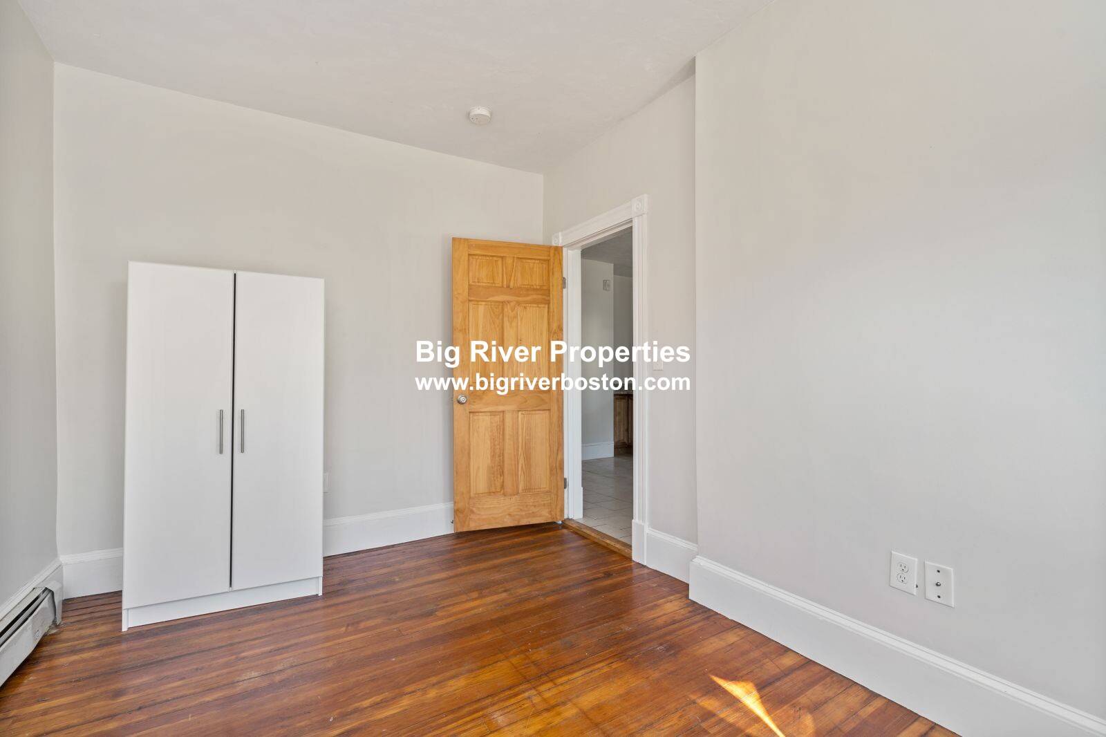 2 Brookdale St, Roslindale