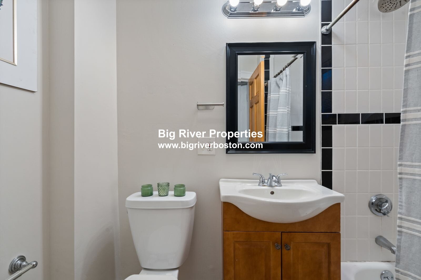 2 Brookdale St, Roslindale