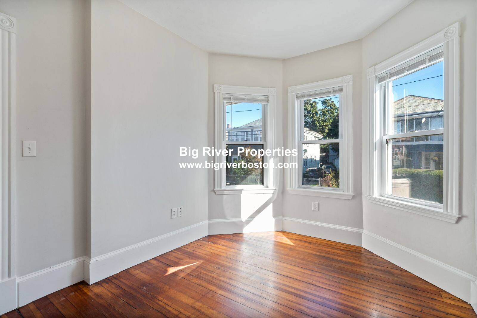 2 Brookdale St, Roslindale