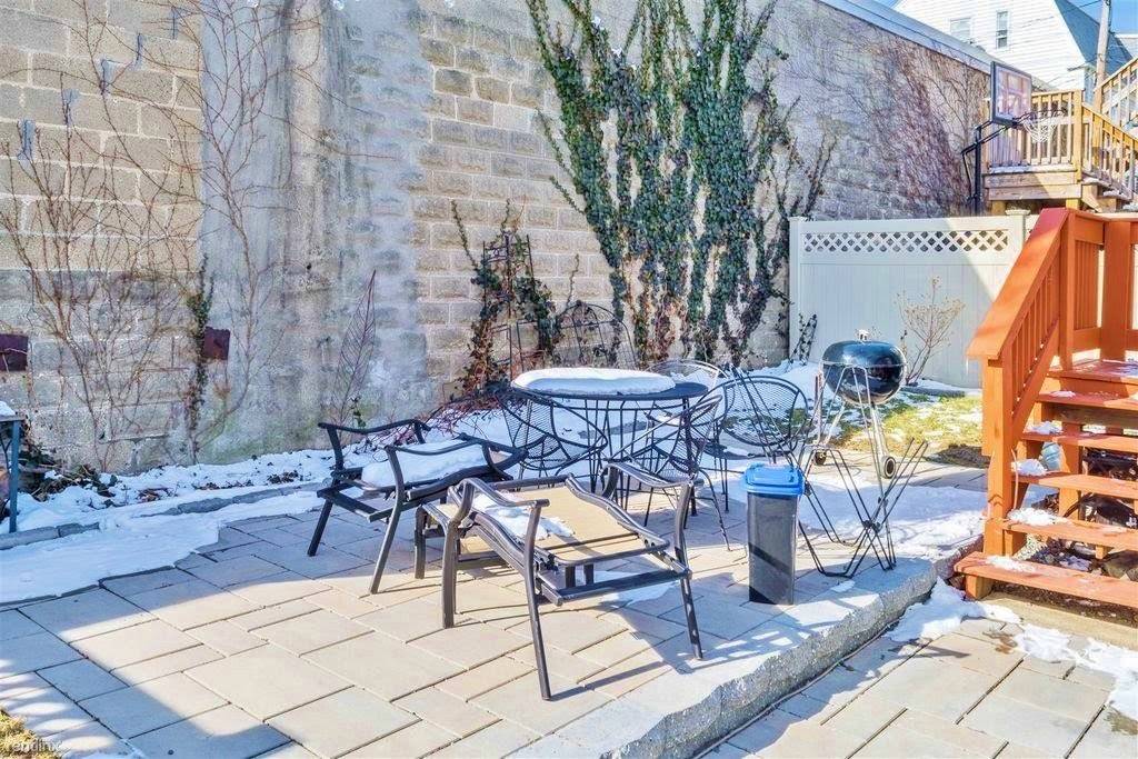 9 Wilson Ave, Ball Square