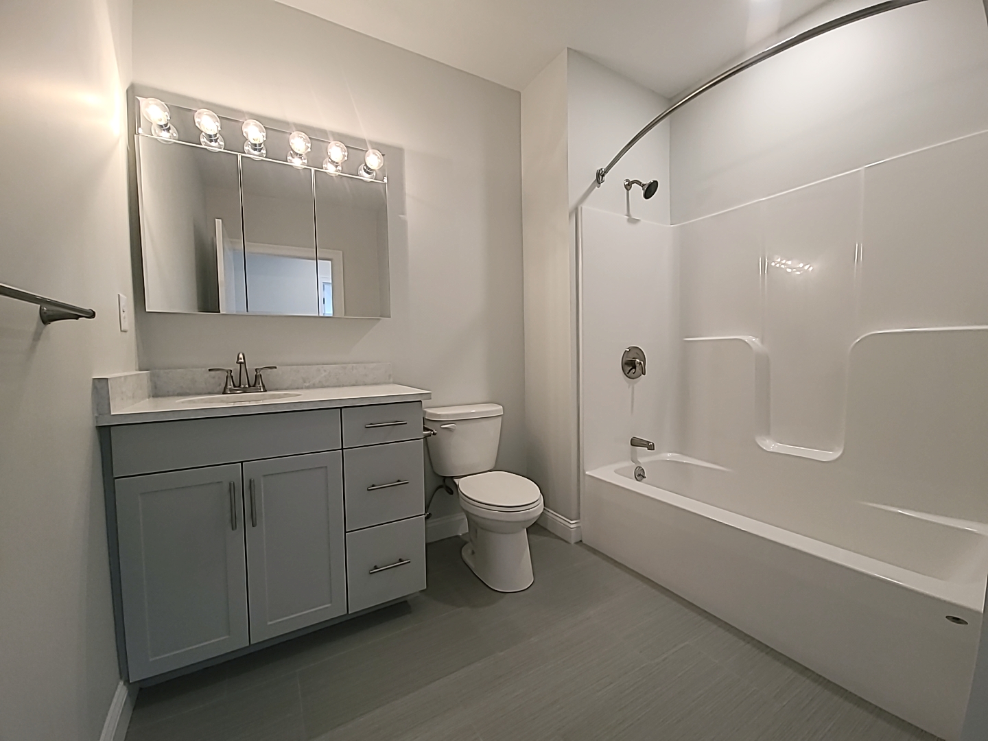 320 Middlesex Ave, Medford