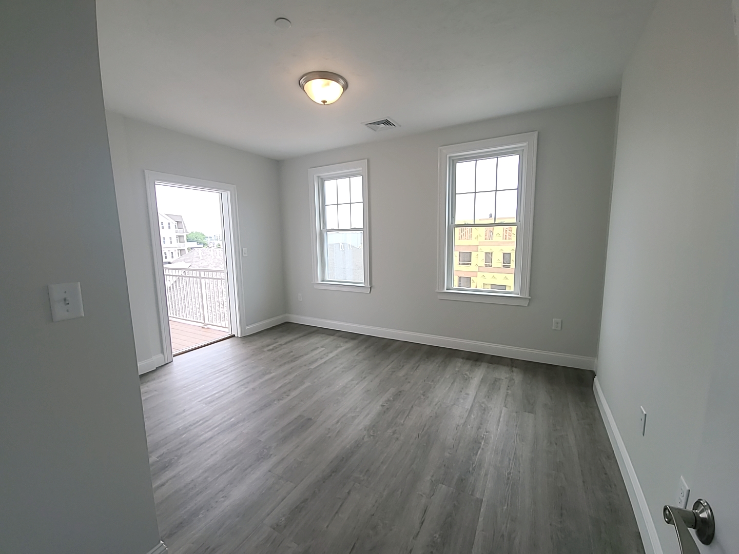 320 Middlesex Ave, Medford