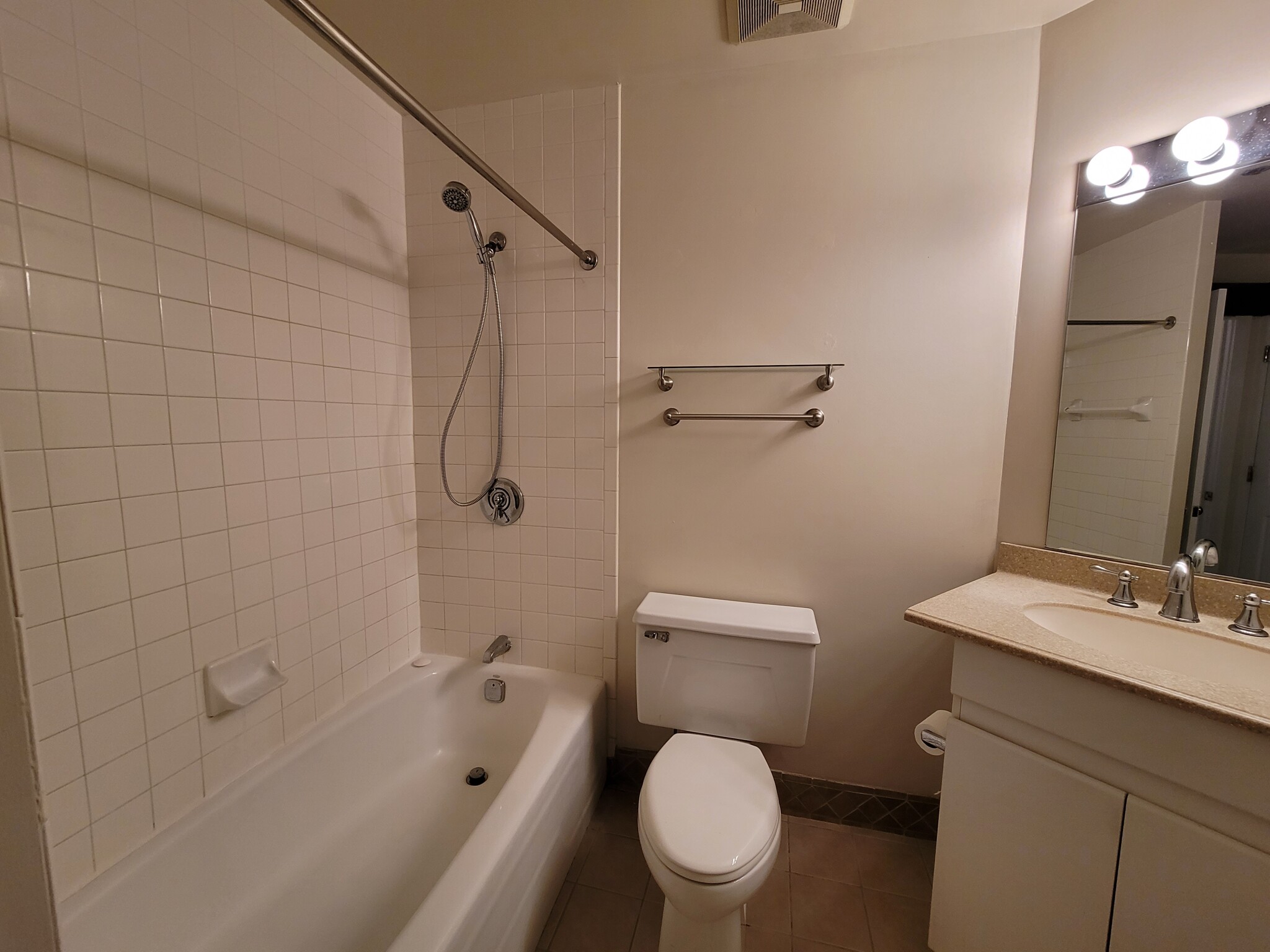 100 Fulton St, North End