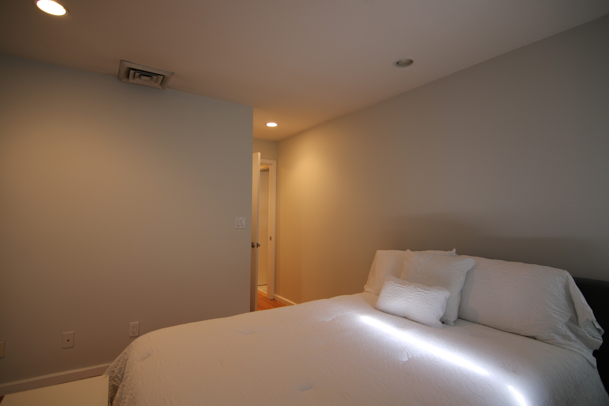 1661 Washington St, South End