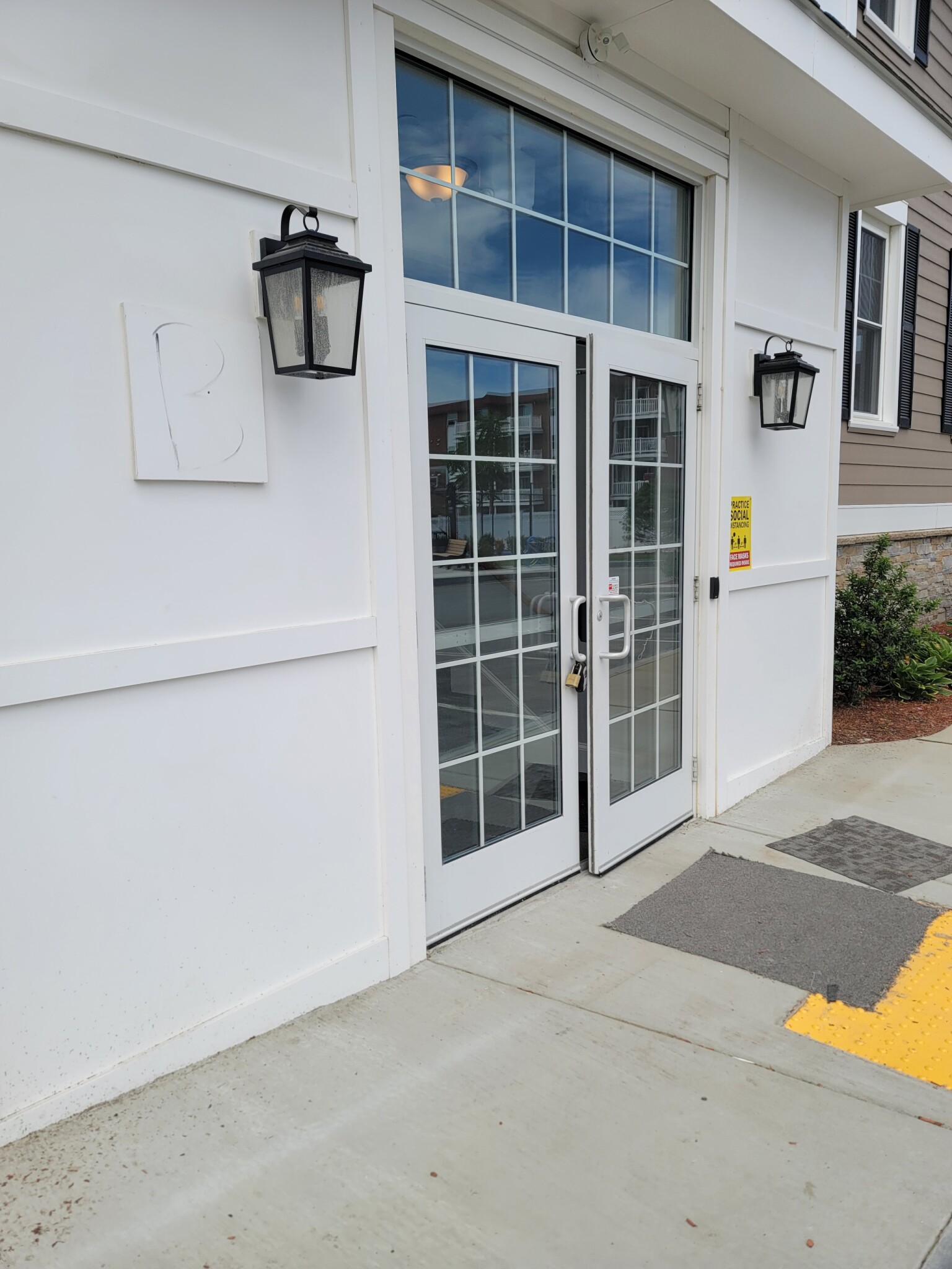 320 Middlesex Ave, Medford