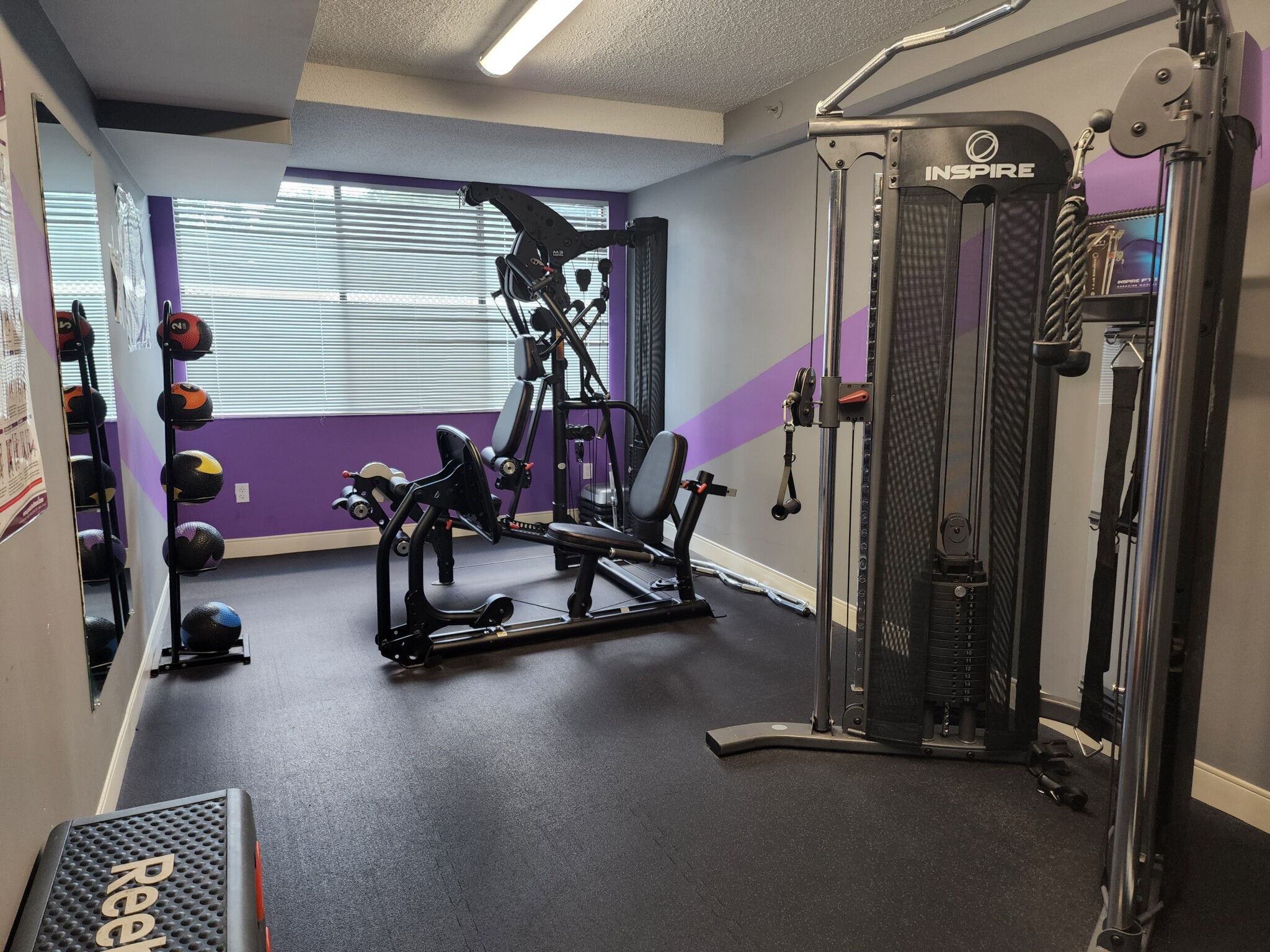 250 Hammond Pond Pkwy, Newton