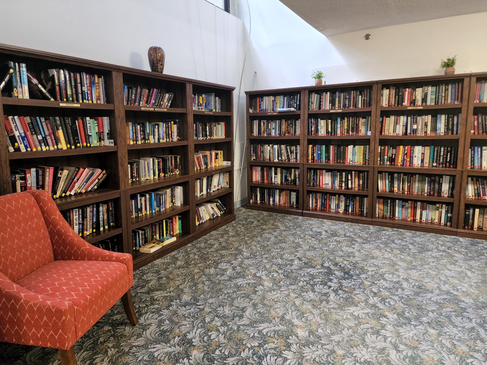 250 Hammond Pond Pkwy, Newton