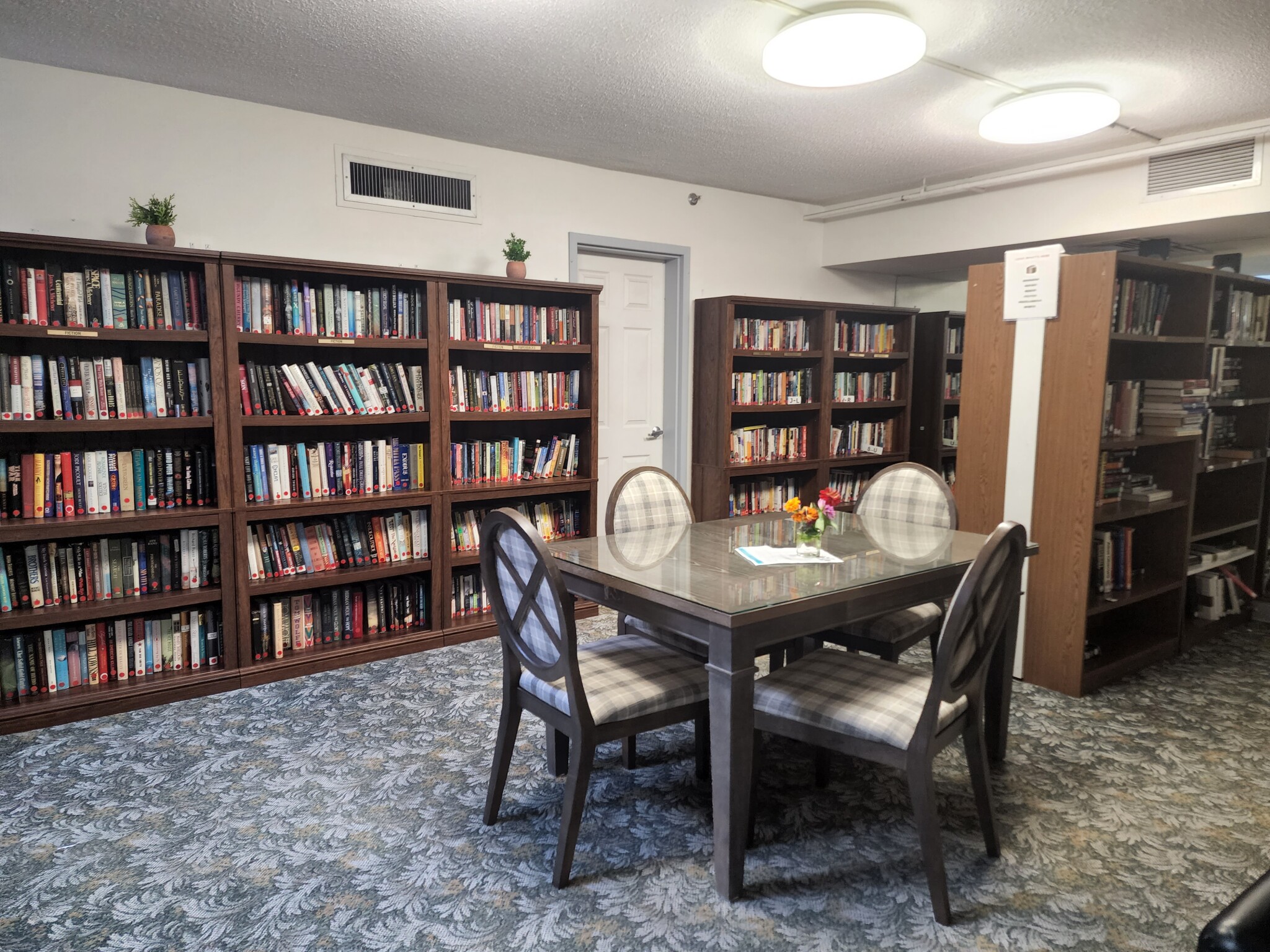 250 Hammond Pond Pkwy, Newton