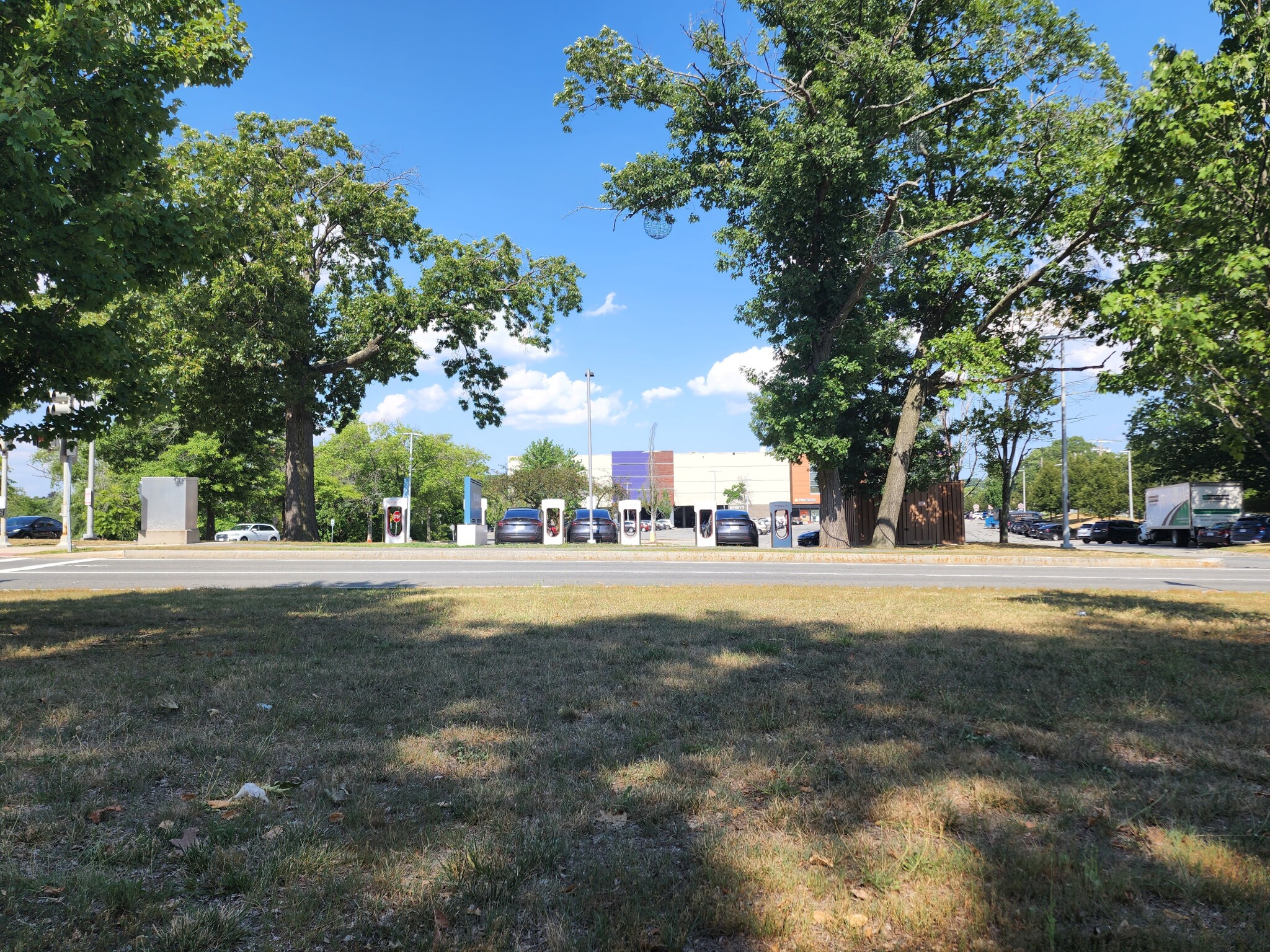 250 Hammond Pond Pkwy, Newton