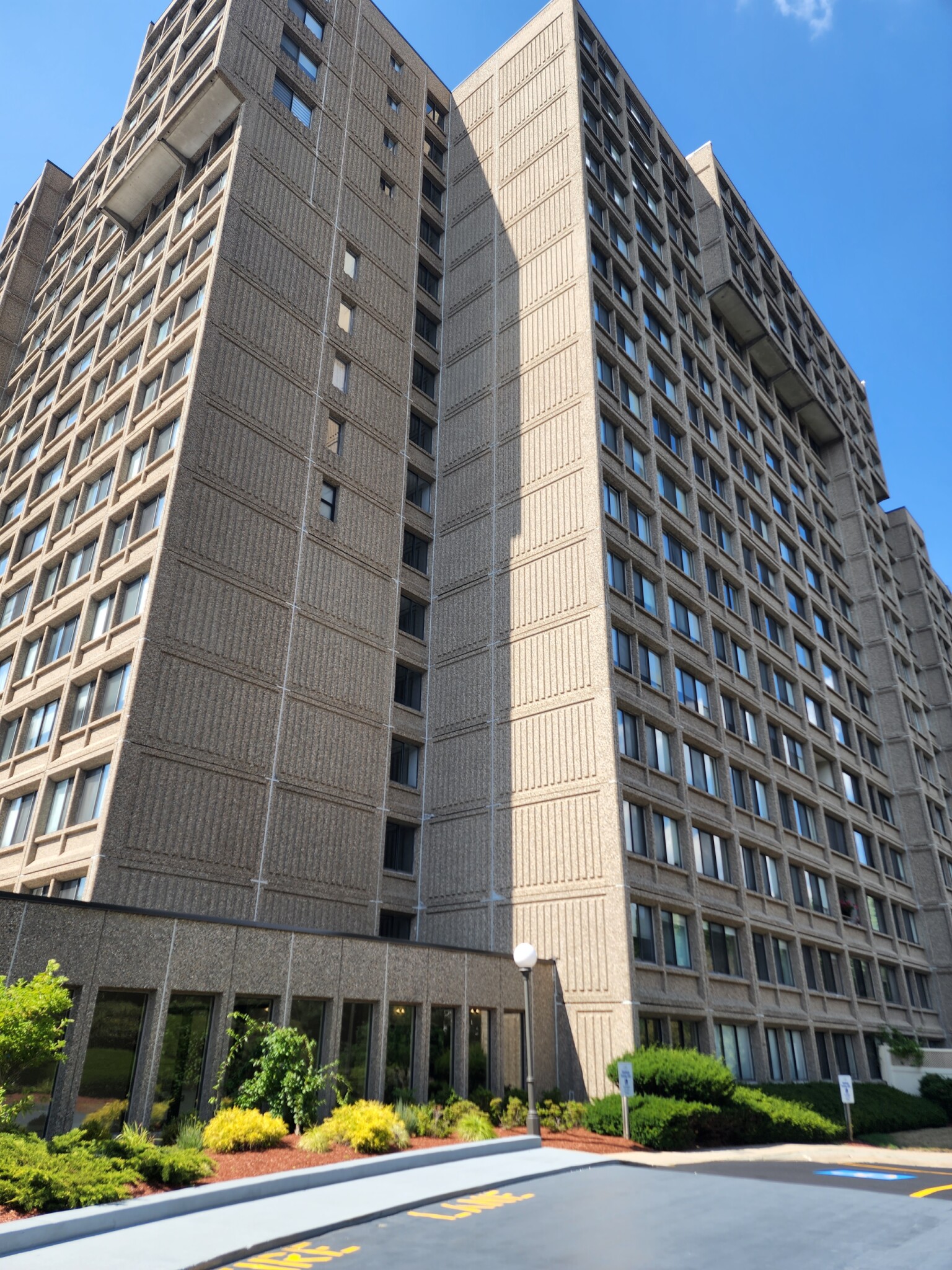 250 Hammond Pond Pkwy, Newton