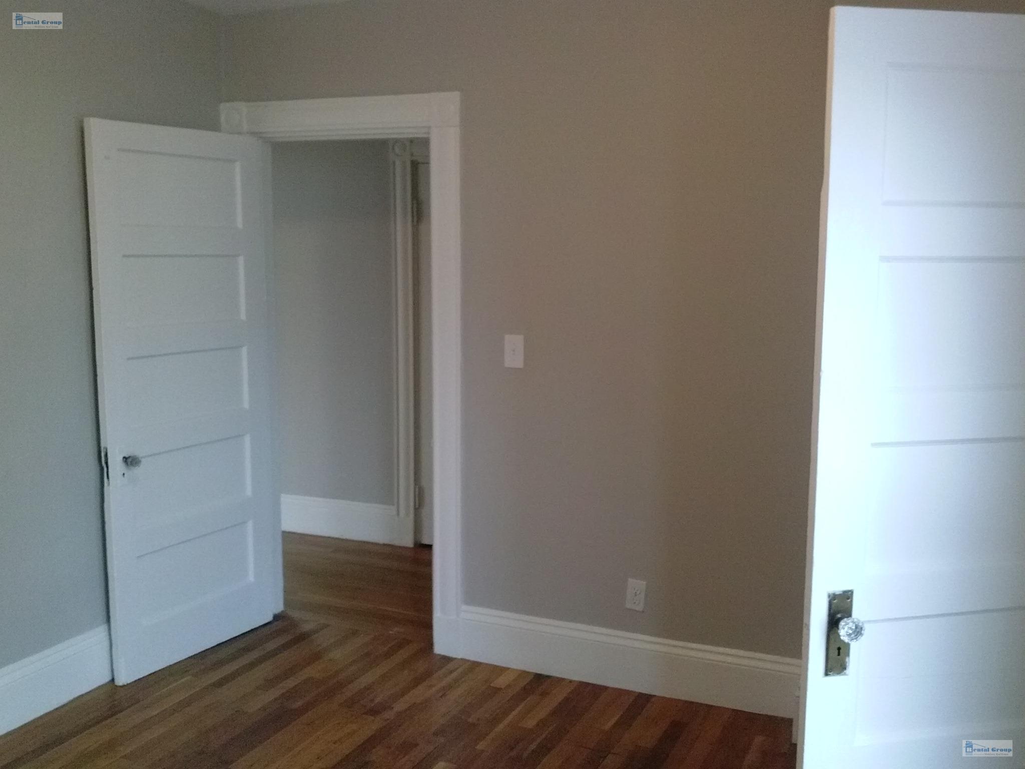 70 Dexter Ave, Mount Auburn (Watertown)