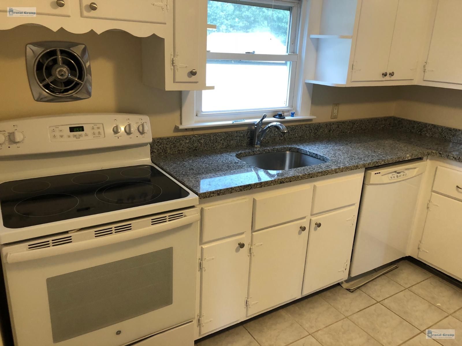 1 Tyler Ave, Medford