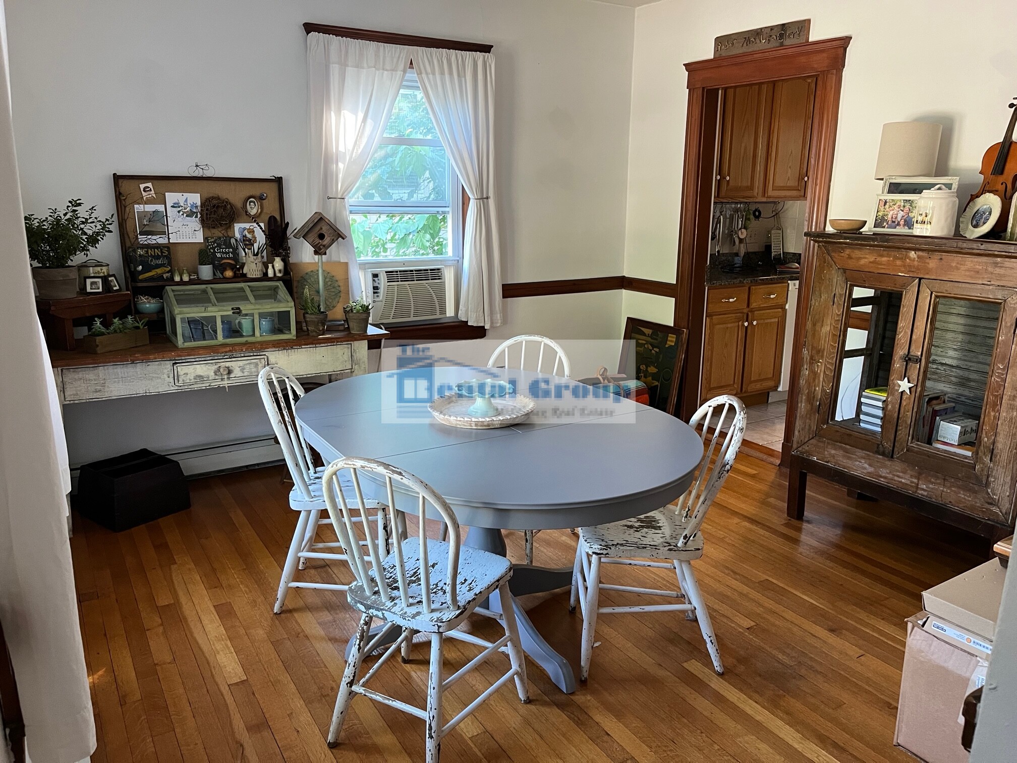 16 Iroquois Rd, Arlington