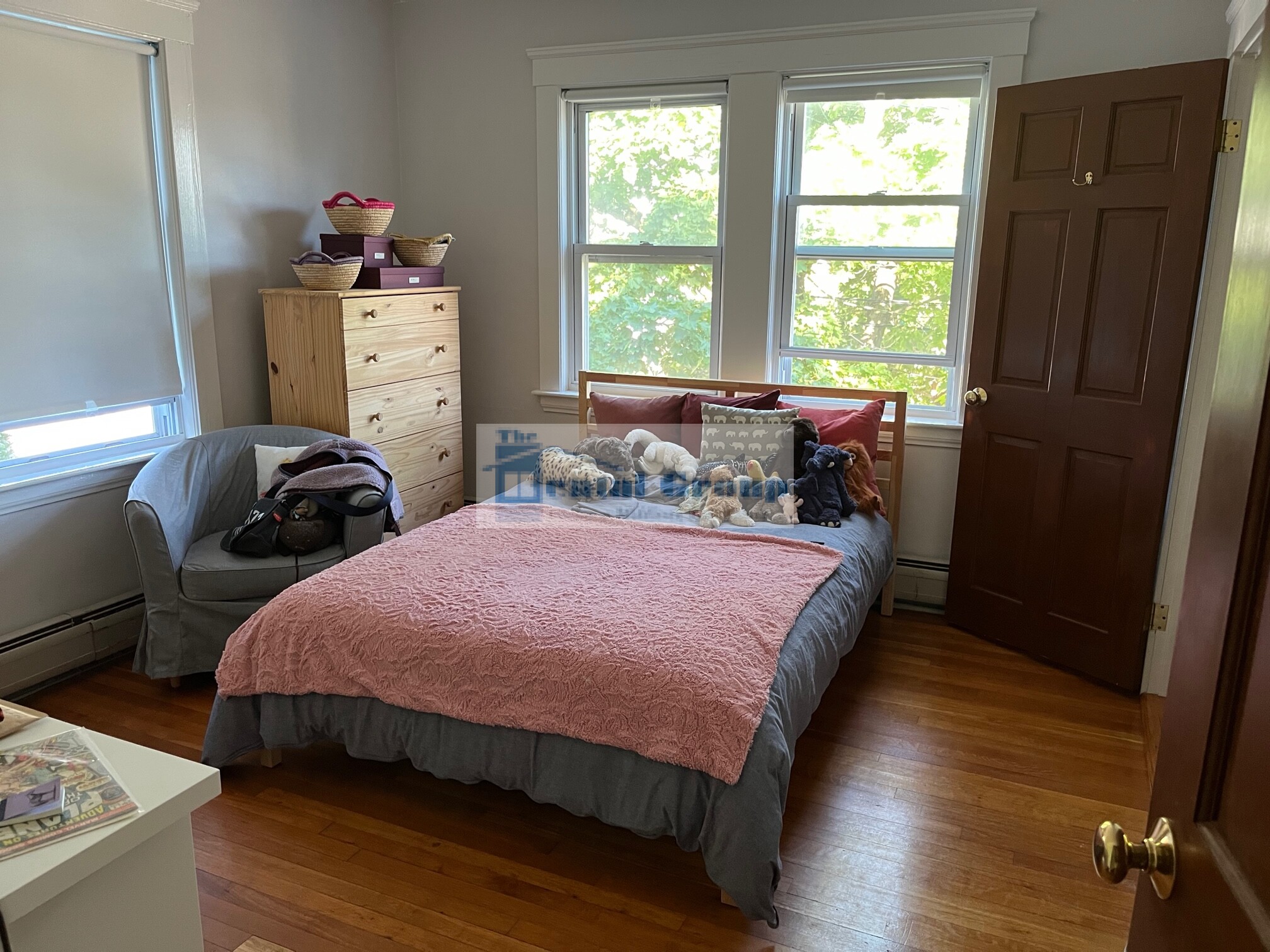 16 Iroquois Rd, Arlington