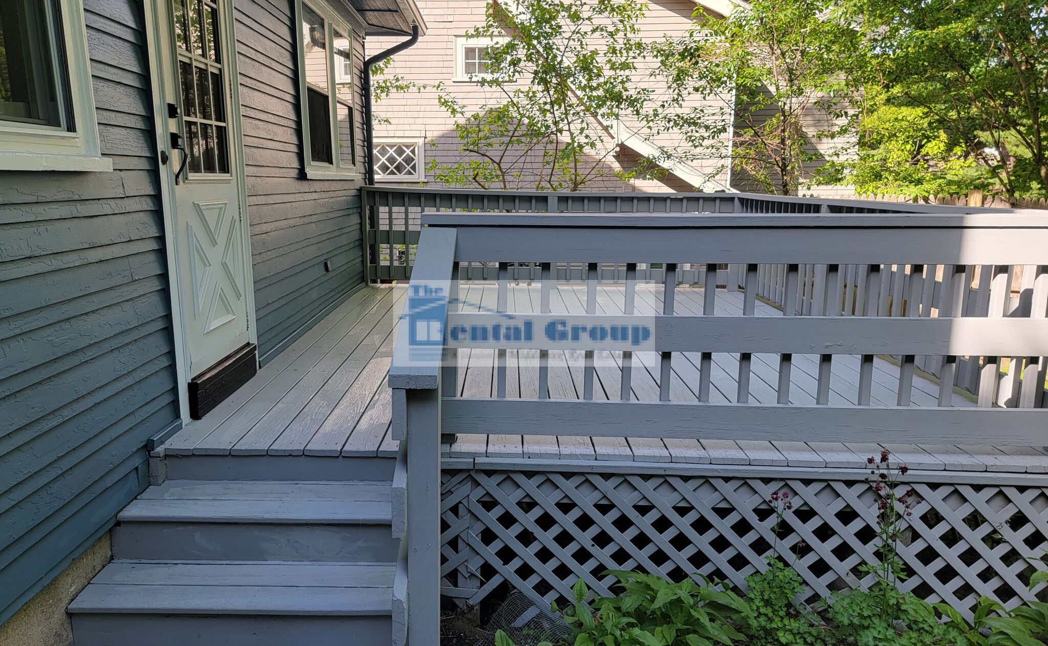 16 Iroquois Rd, Arlington