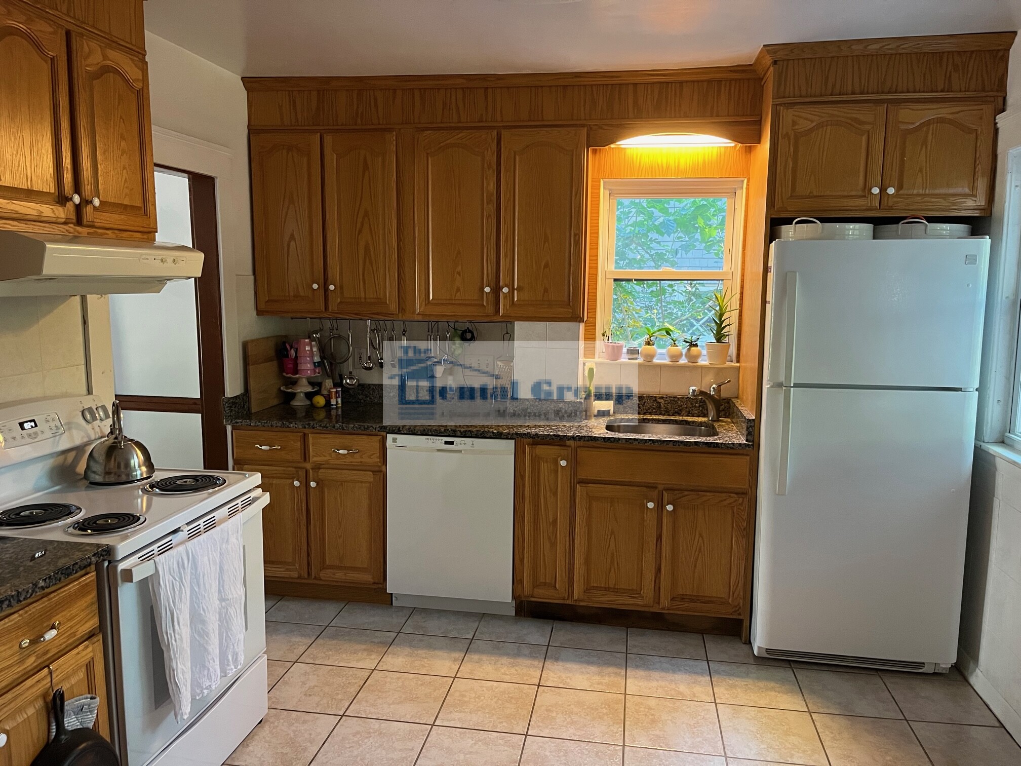 16 Iroquois Rd, Arlington