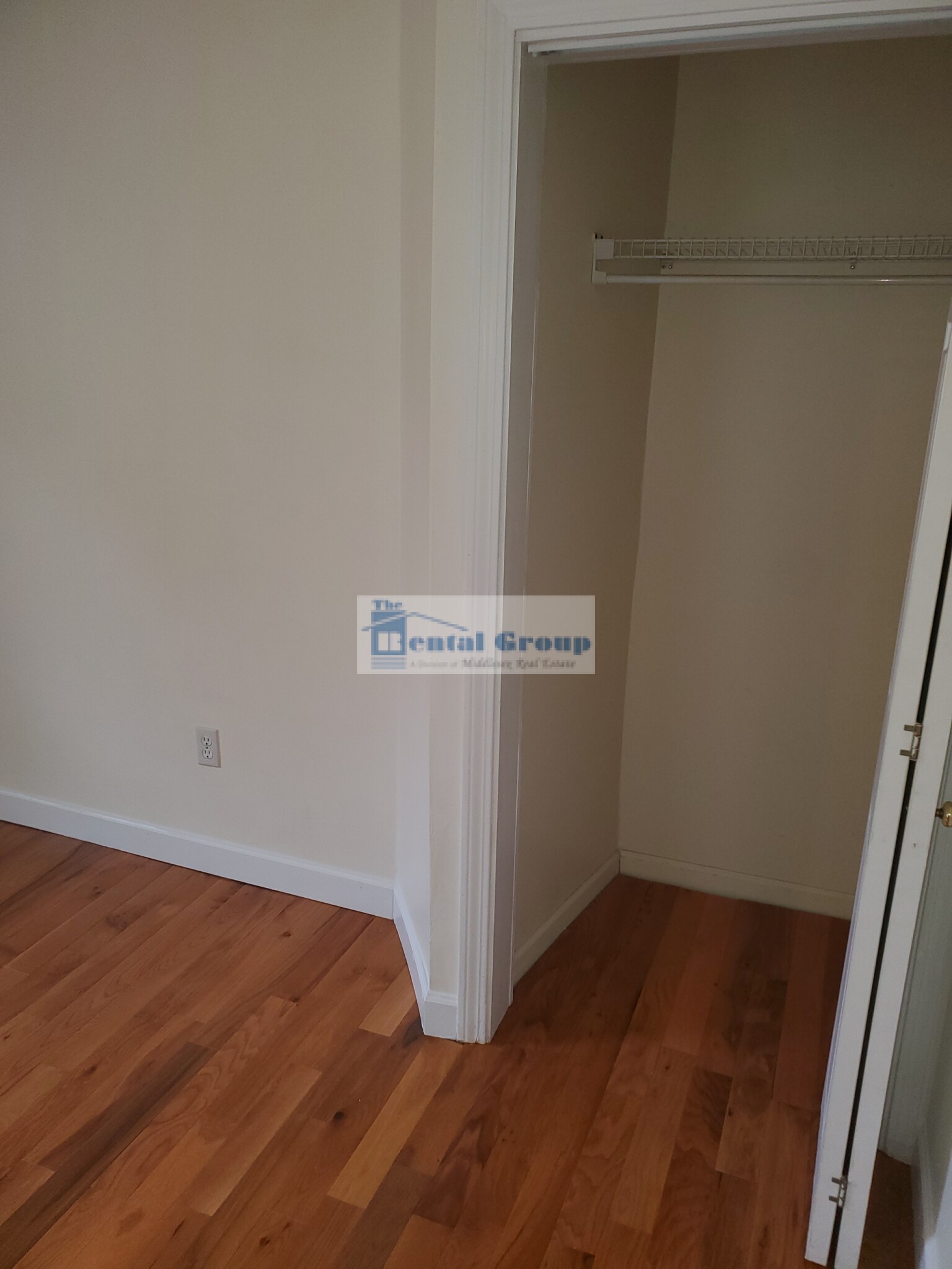 42 Irving St, Medford