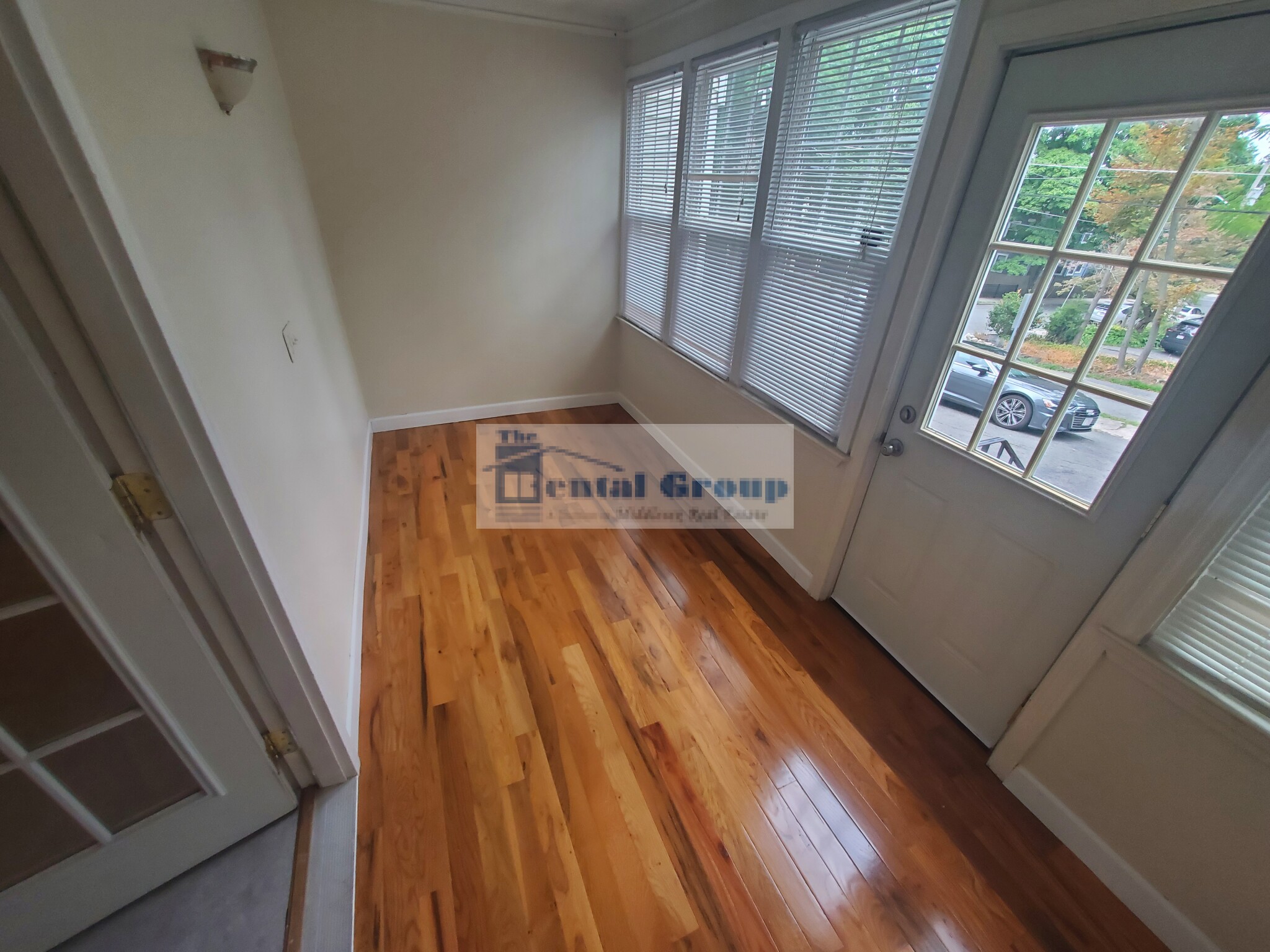 42 Irving St, Medford