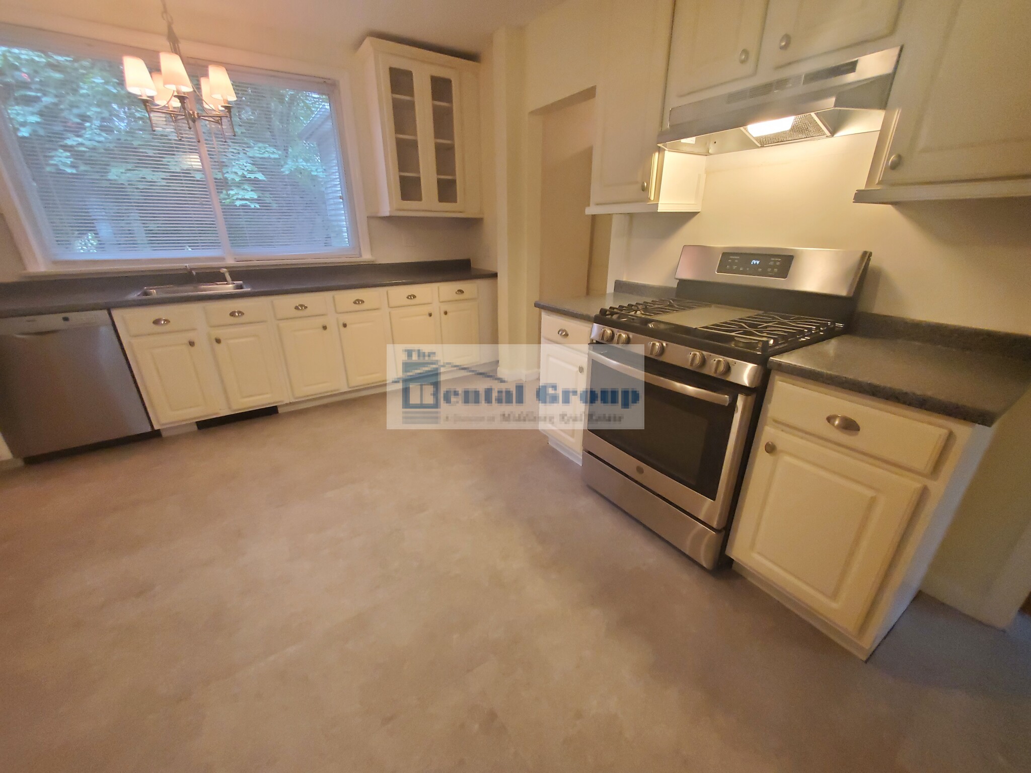 42 Irving St, Medford