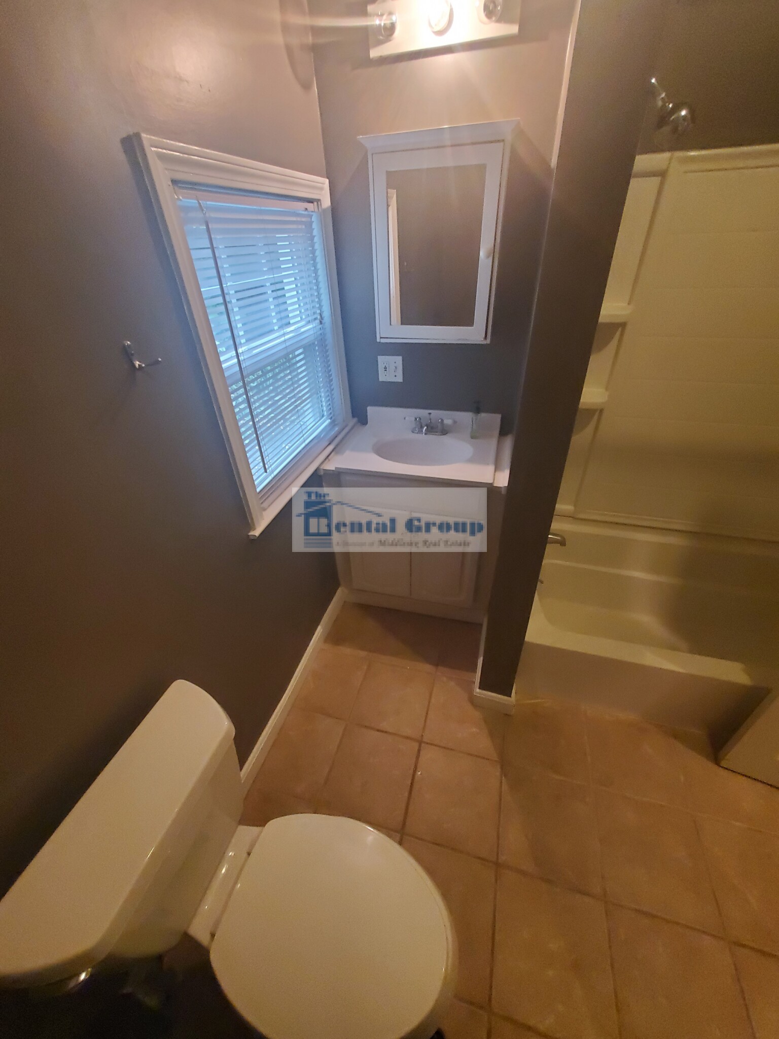 42 Irving St, Medford