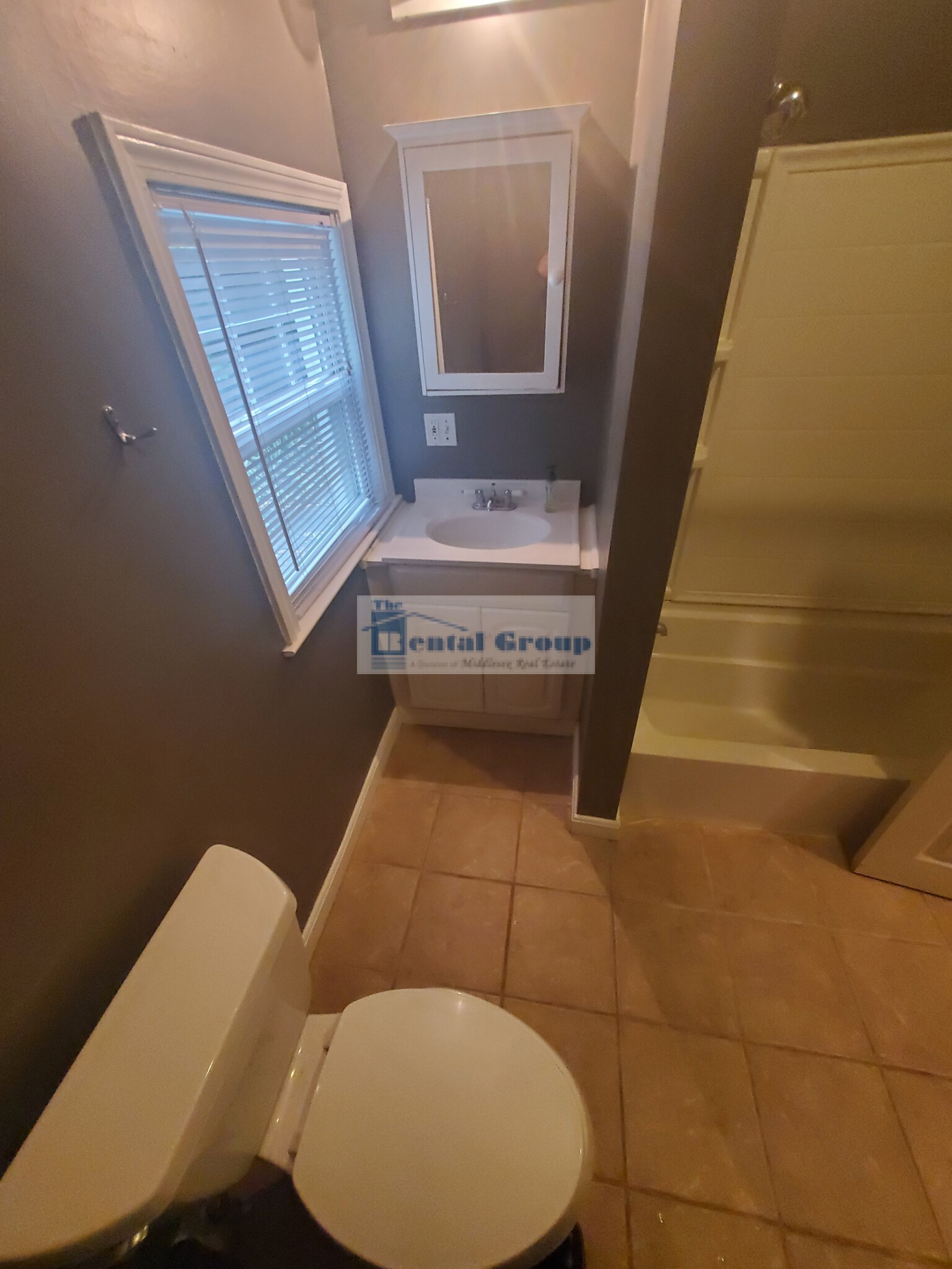 42 Irving St, Medford