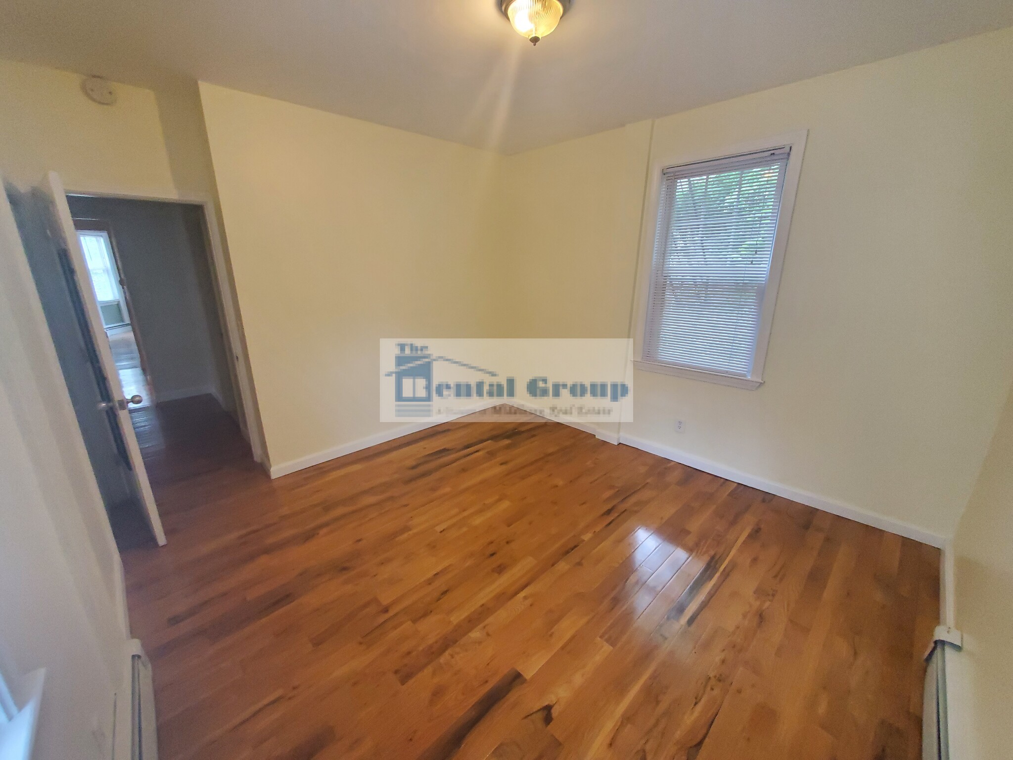 42 Irving St, Medford