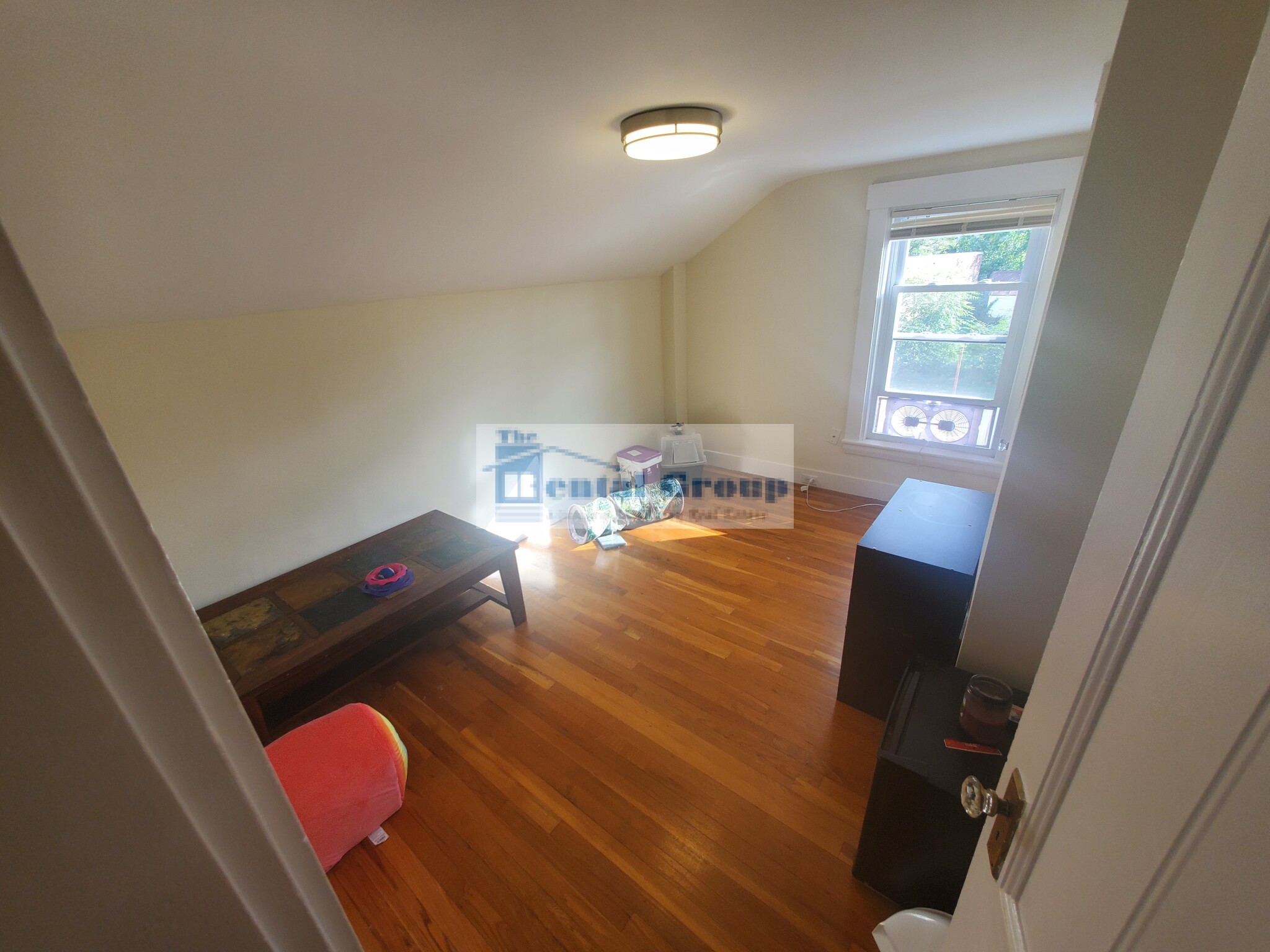 Photos of apartment on North Beacon St.,Watertown MA 02472