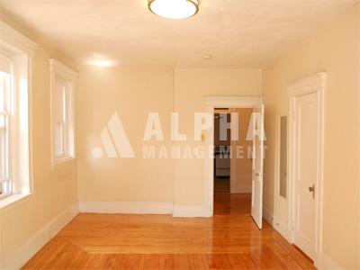 136 Hemenway St, Fenway