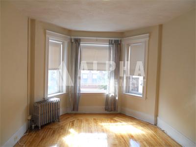 136 Hemenway St, Fenway