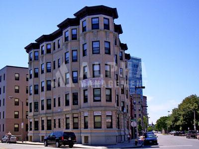 4 bed, 2 bath apartment for rent at 204 Hemenway St Unit 10, Fenway — photo 60 of 60