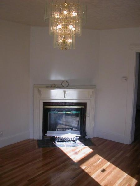 31 Seattle St. - 6,000USD / month