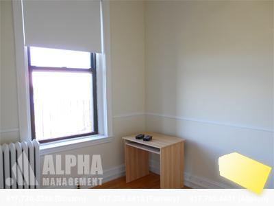 3 bed, 1 bath apartment for rent at 43 Bay State Rd Unit 4, Fenway — photo 23 of 24