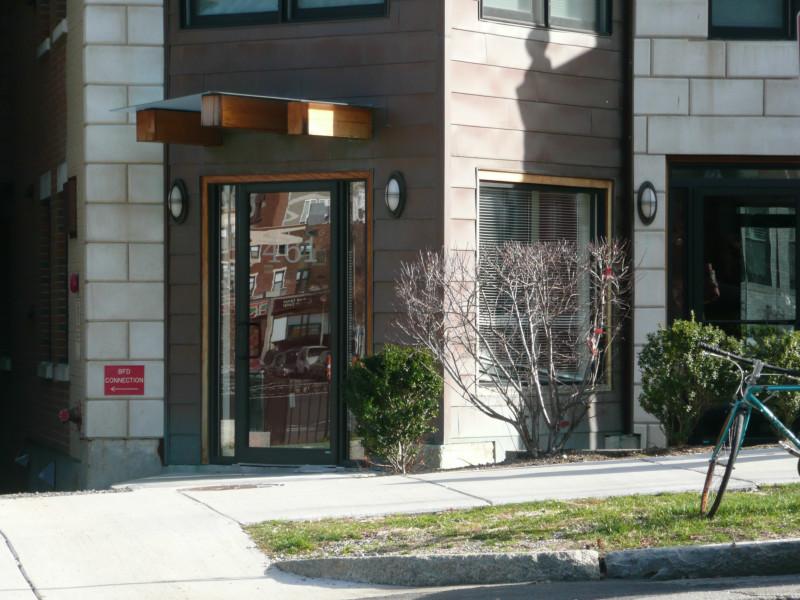 Studio bed, 1 bath apartment for rent at 461 Park Dr Unit 103, Fenway — photo 3 of 5