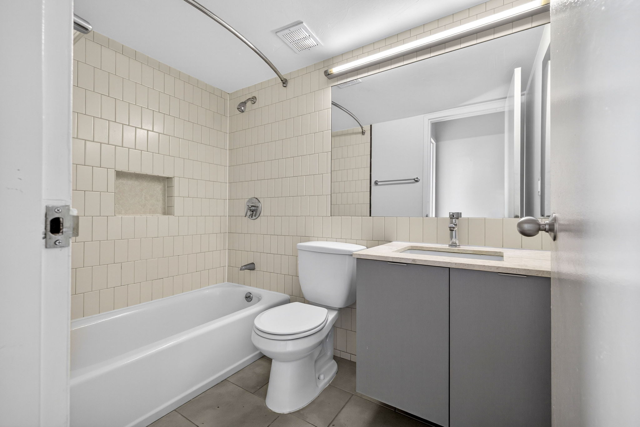 Photos of apartment on Tremont St.,Boston MA 02118